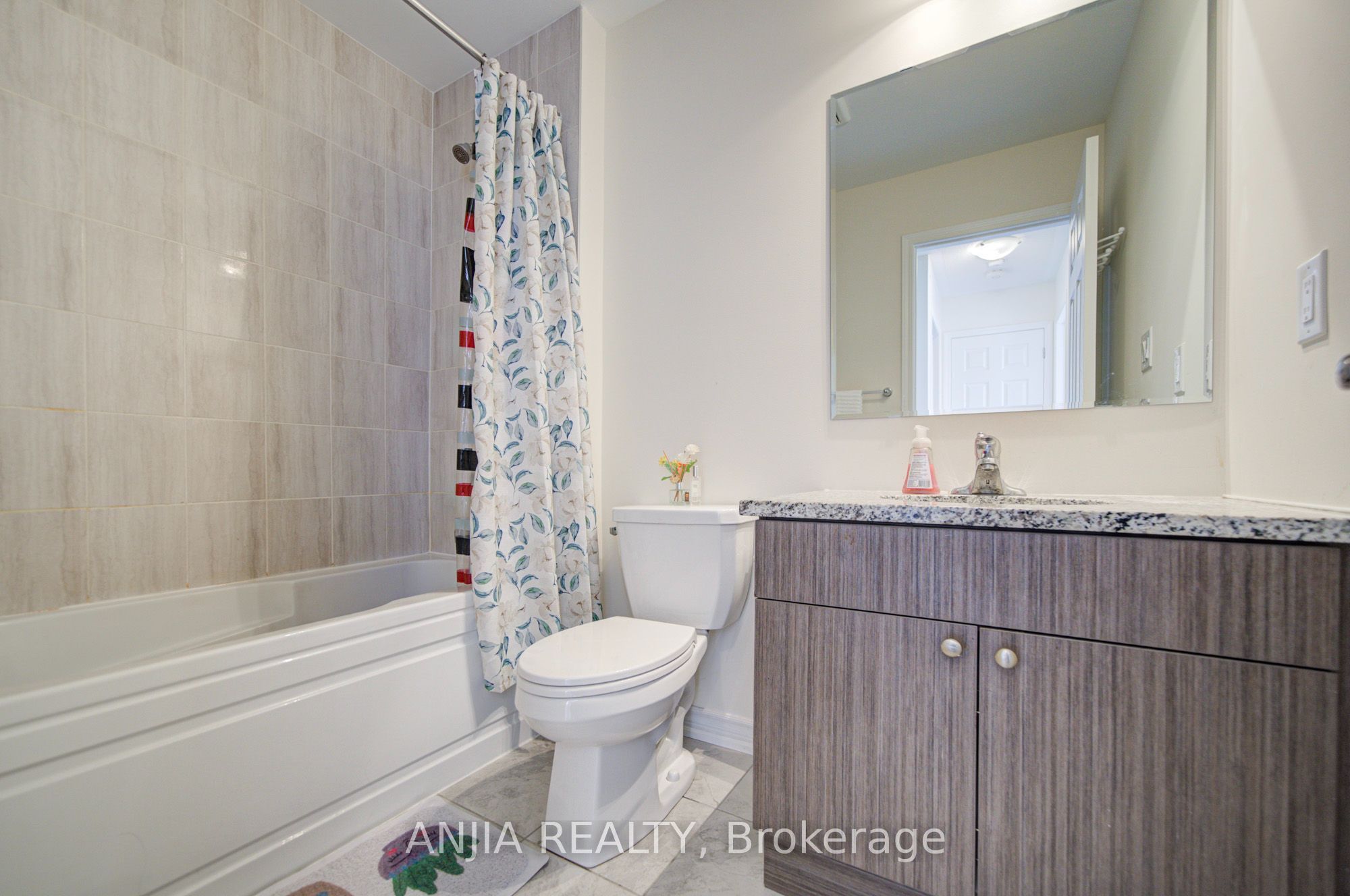 24 Goldeye Street Property Photo 27