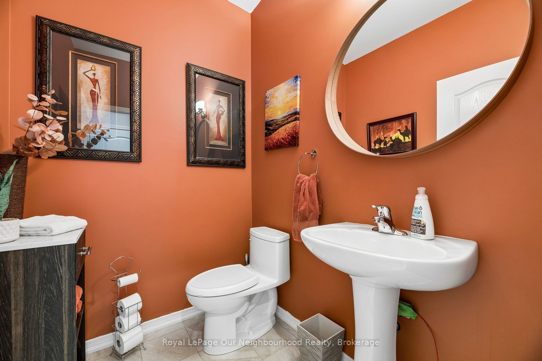 308 Lakebreeze Drive Property Photo 18