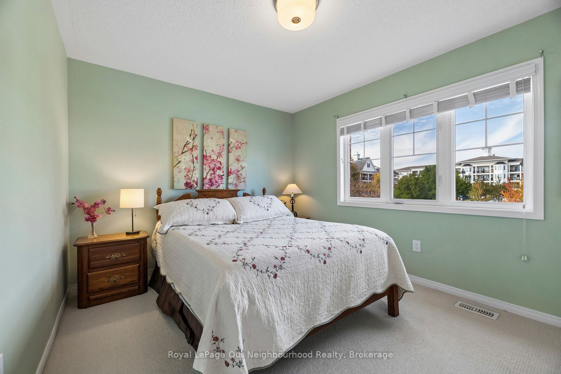308 Lakebreeze Drive Property Photo 24