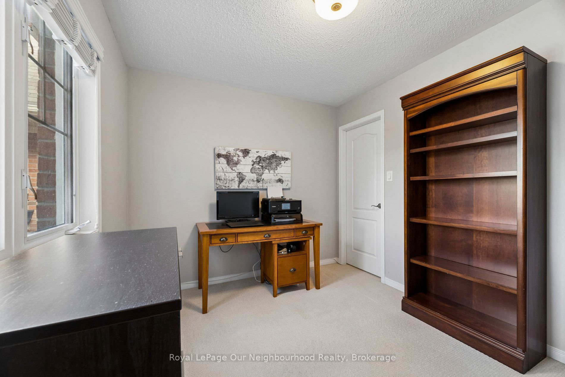 308 Lakebreeze Drive Property Photo 27