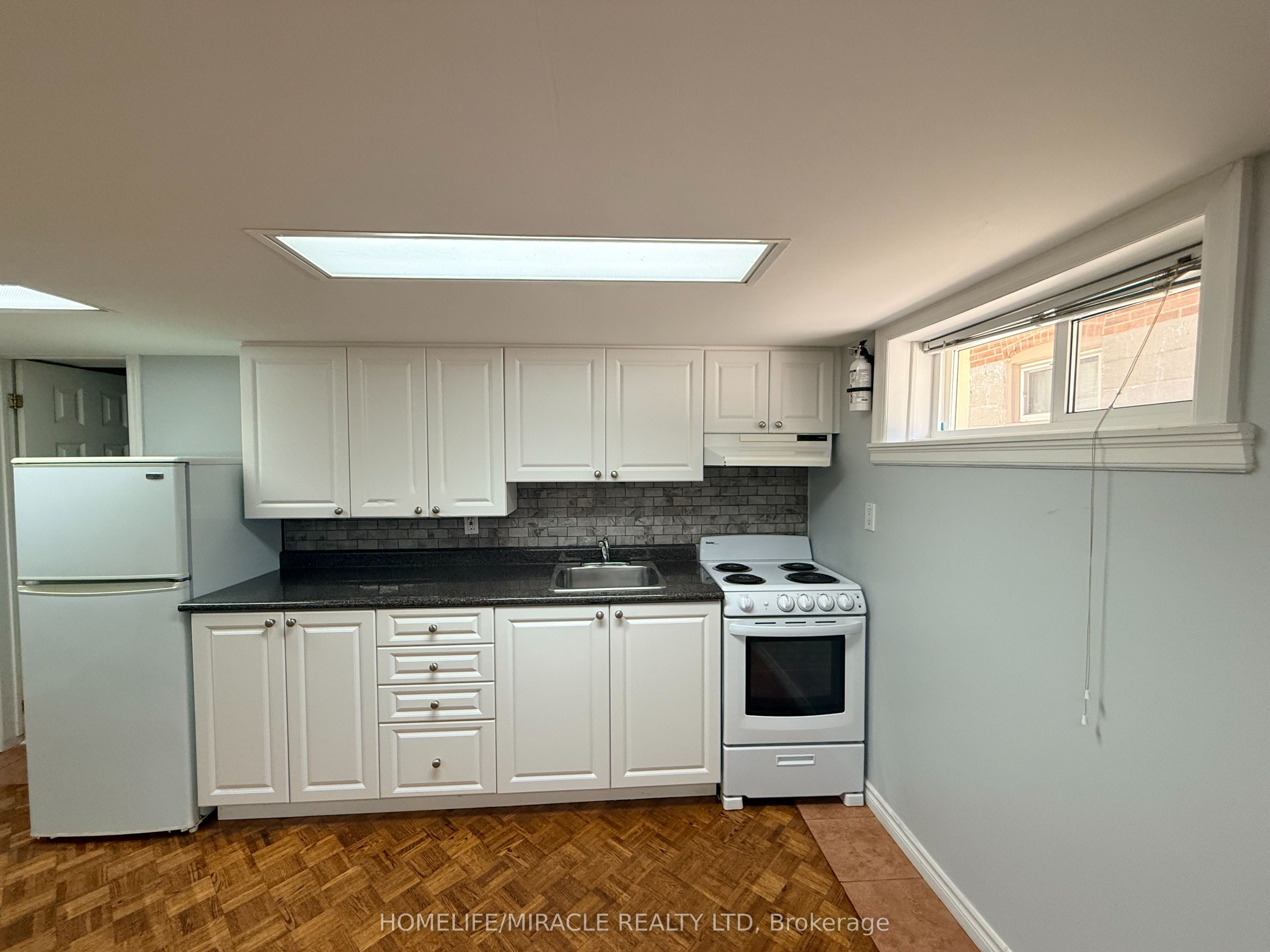 228 Browning Avenue Property Photo 34
