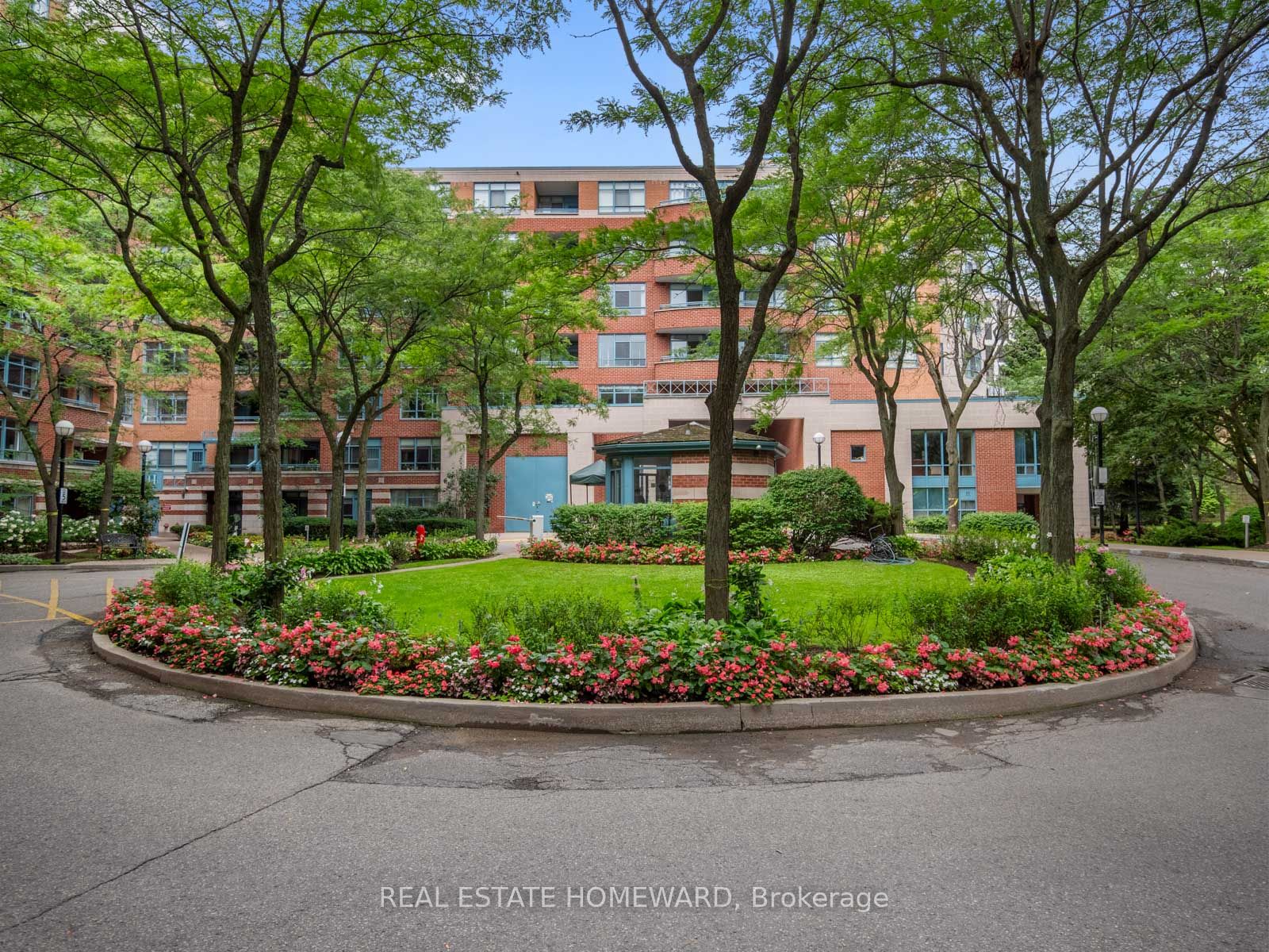 1091 Kingston Road 624