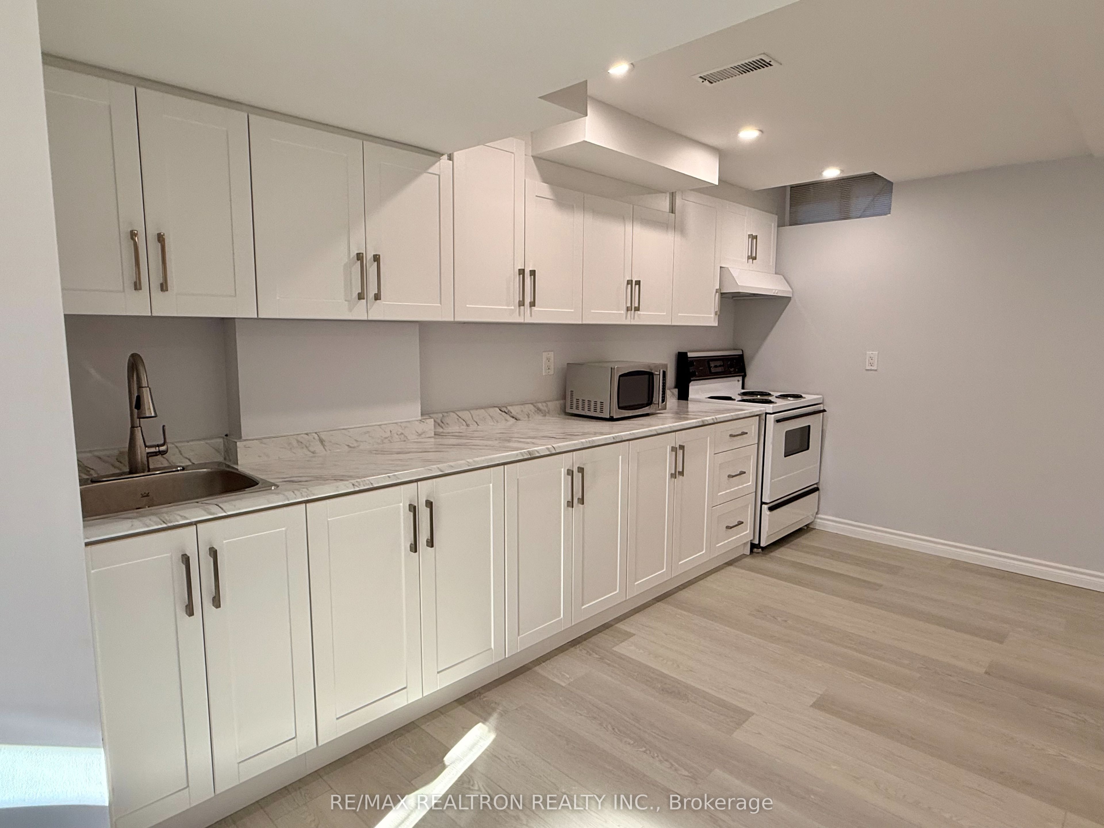 1520 Sandhurst Crescent Bsmnt Property Photo 4