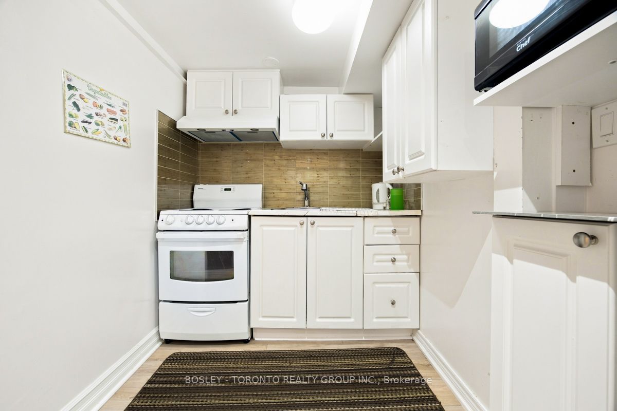 3 Timgren Drive Lower Property Photo 8