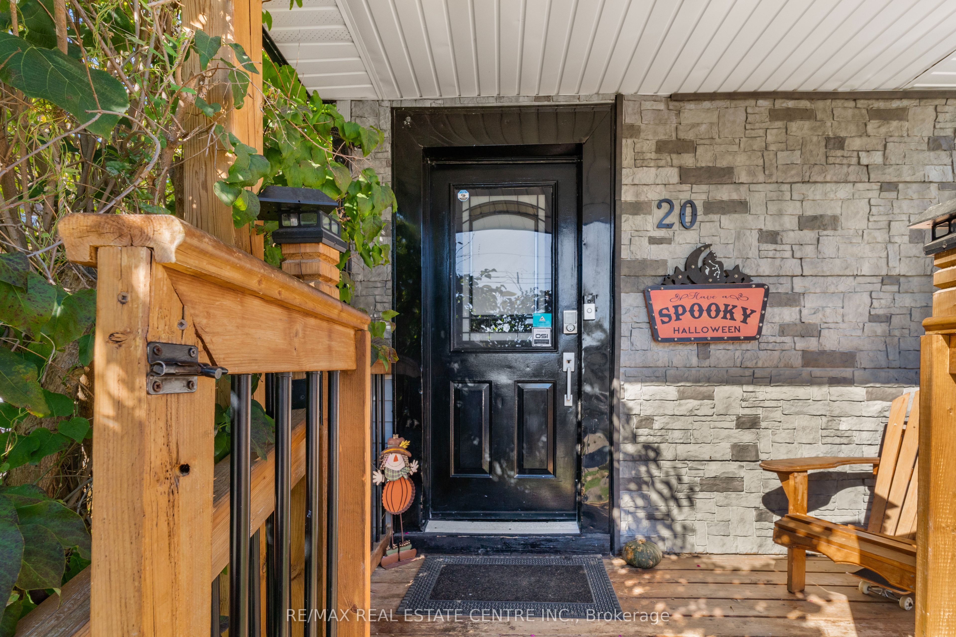 20 Brock Street Property Photo 3