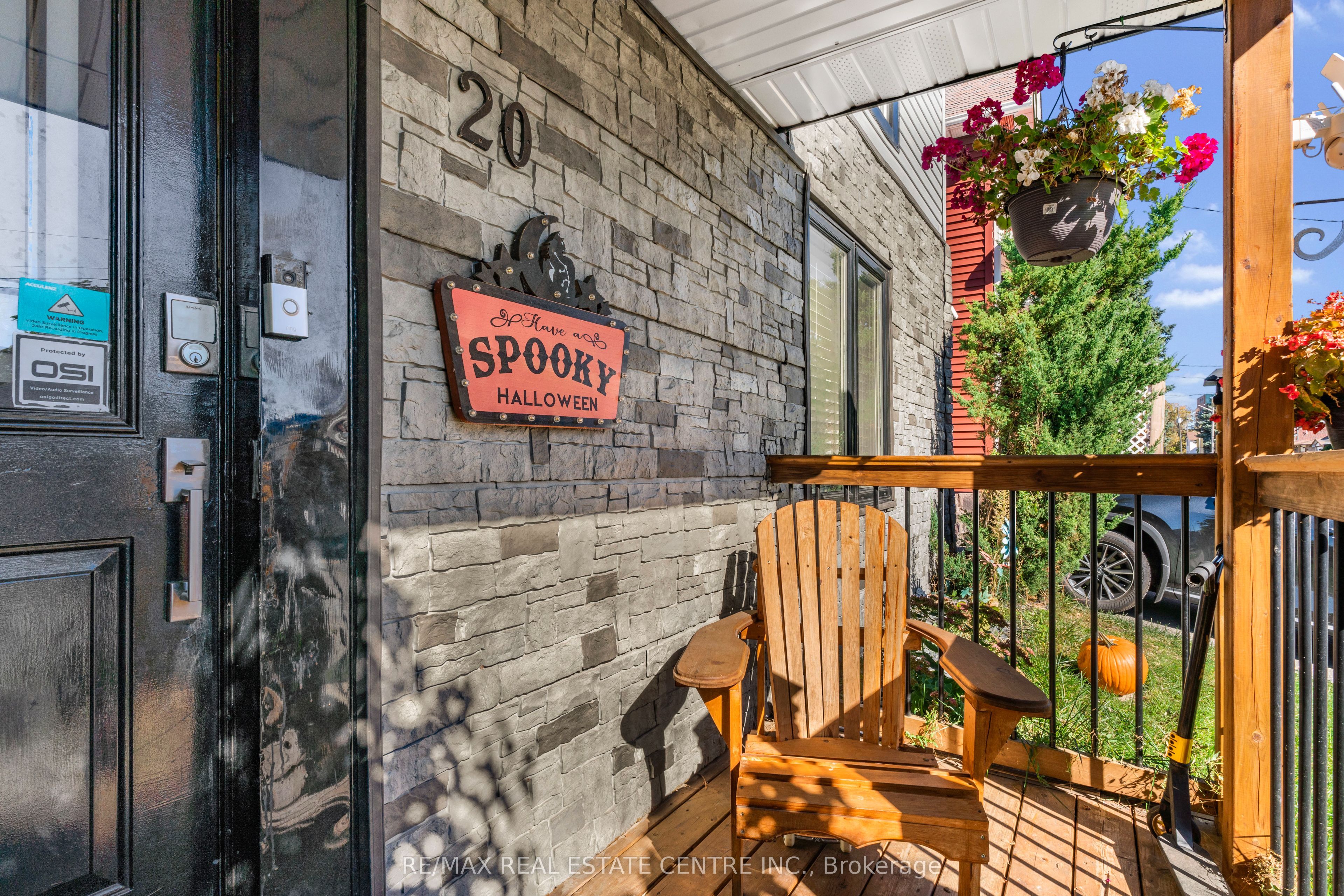 20 Brock Street Property Photo 4
