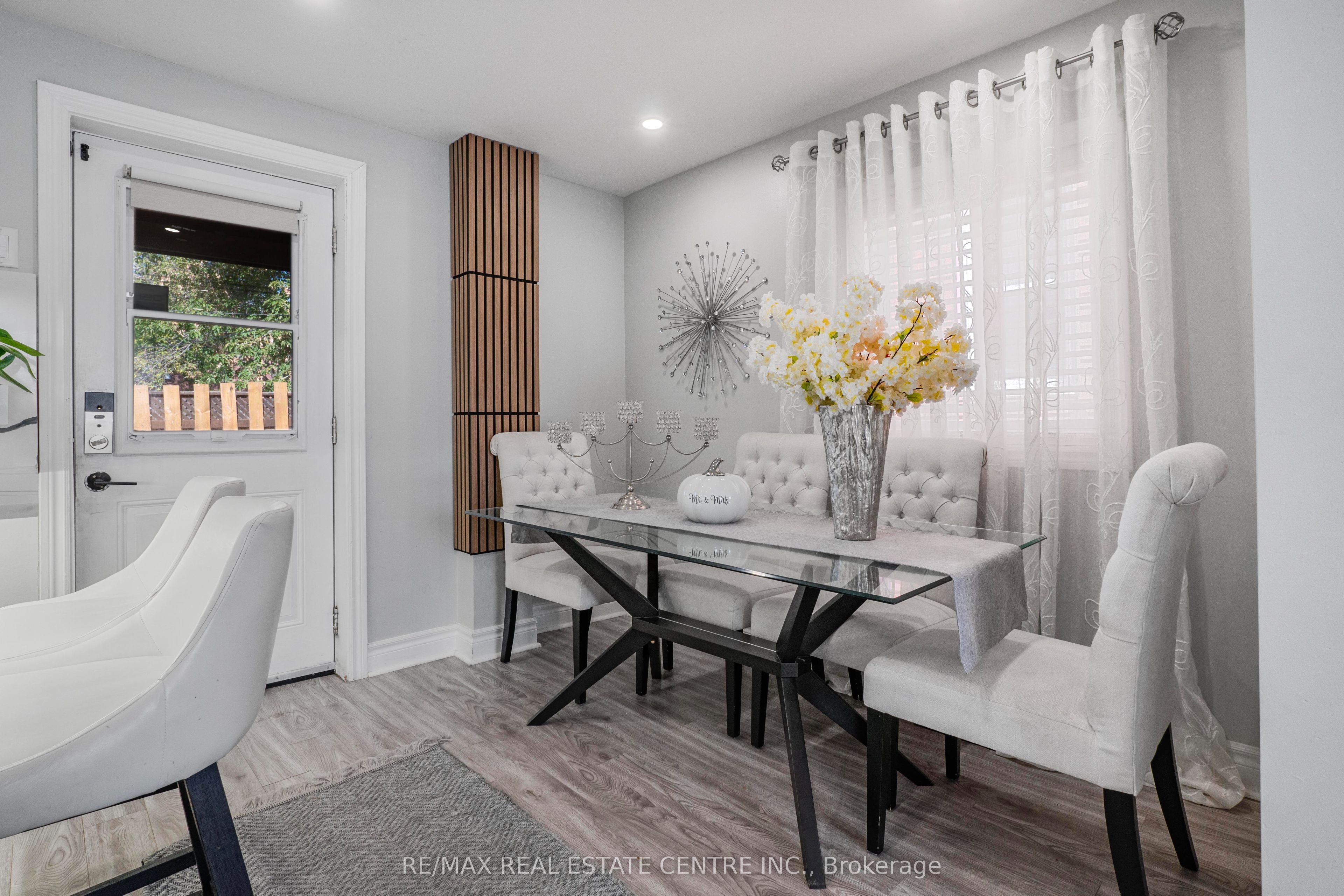 20 Brock Street Property Photo 13