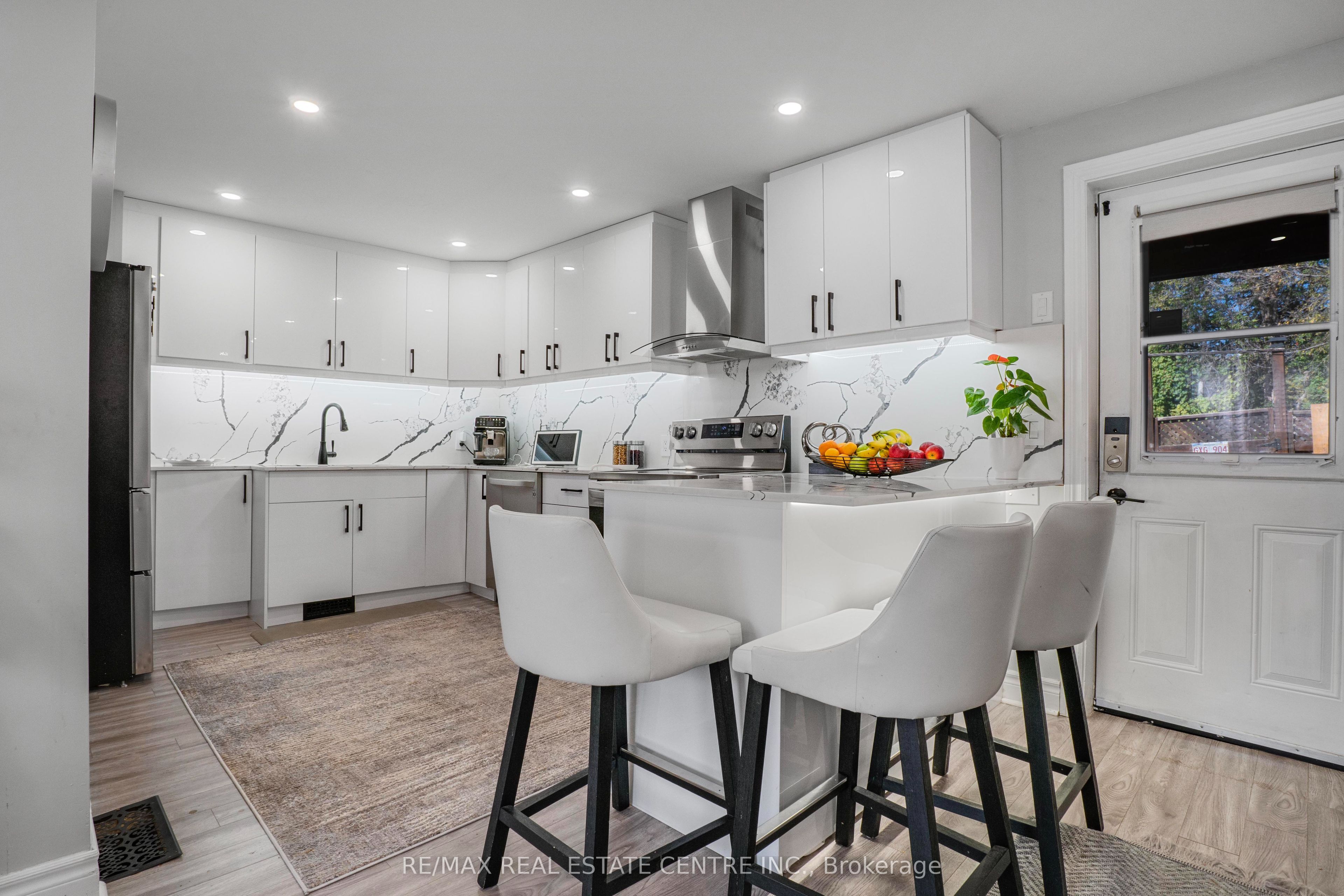 20 Brock Street Property Photo 14
