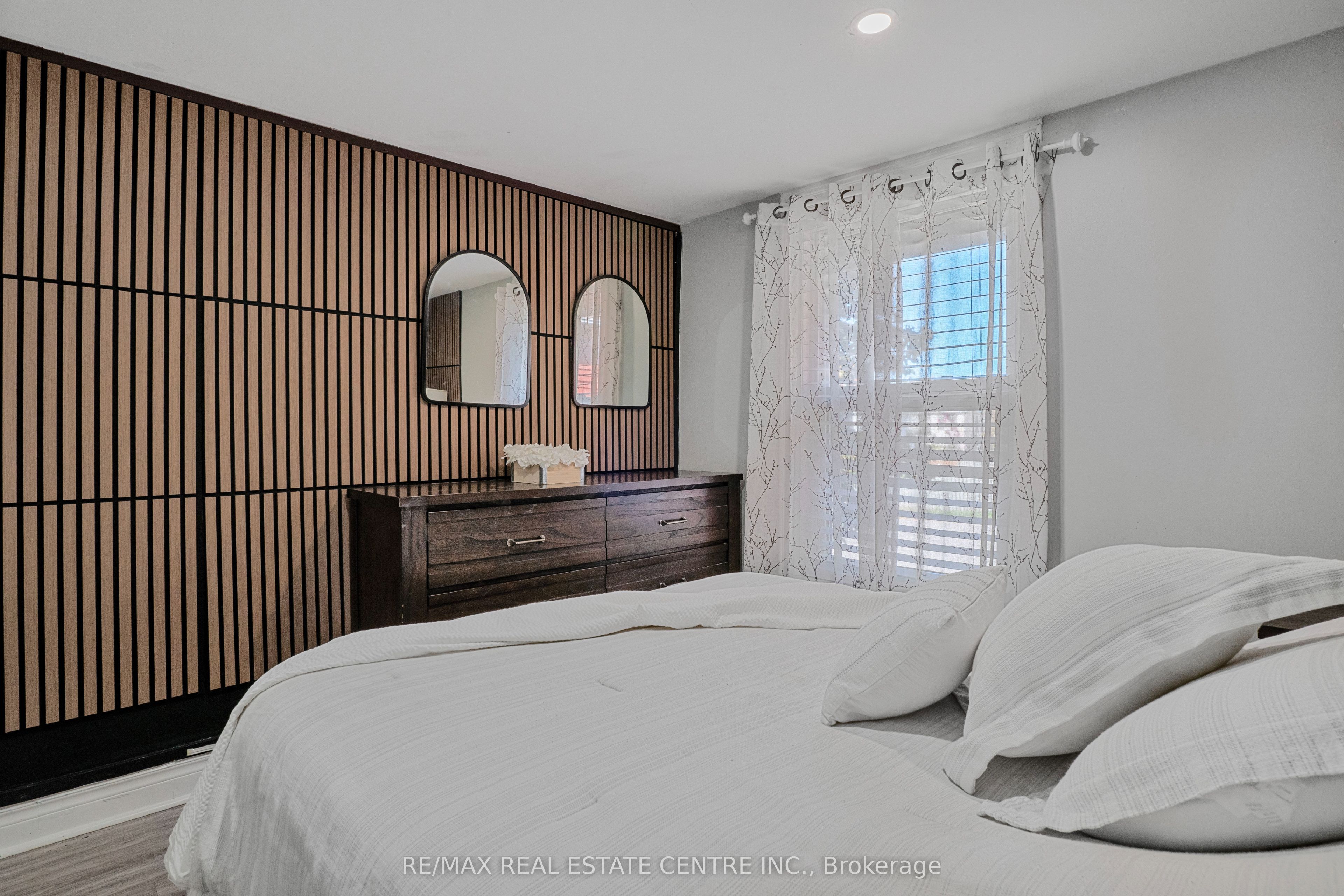 20 Brock Street Property Photo 21