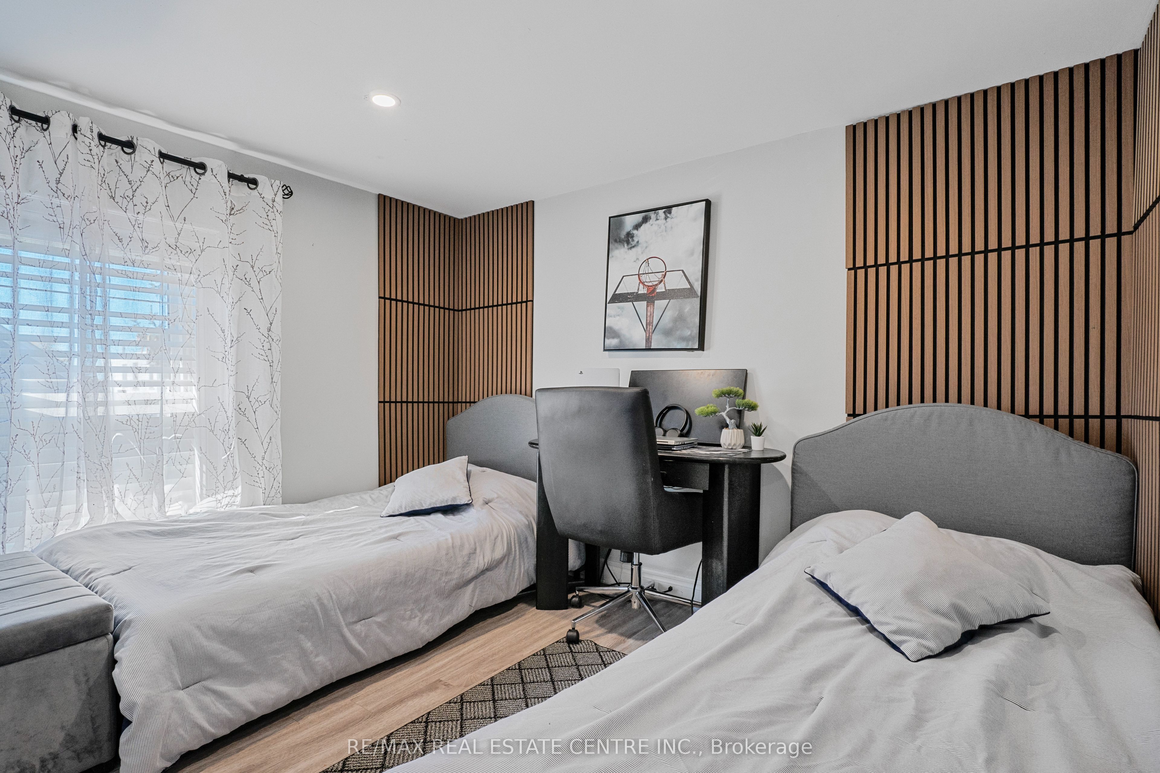 20 Brock Street Property Photo 26