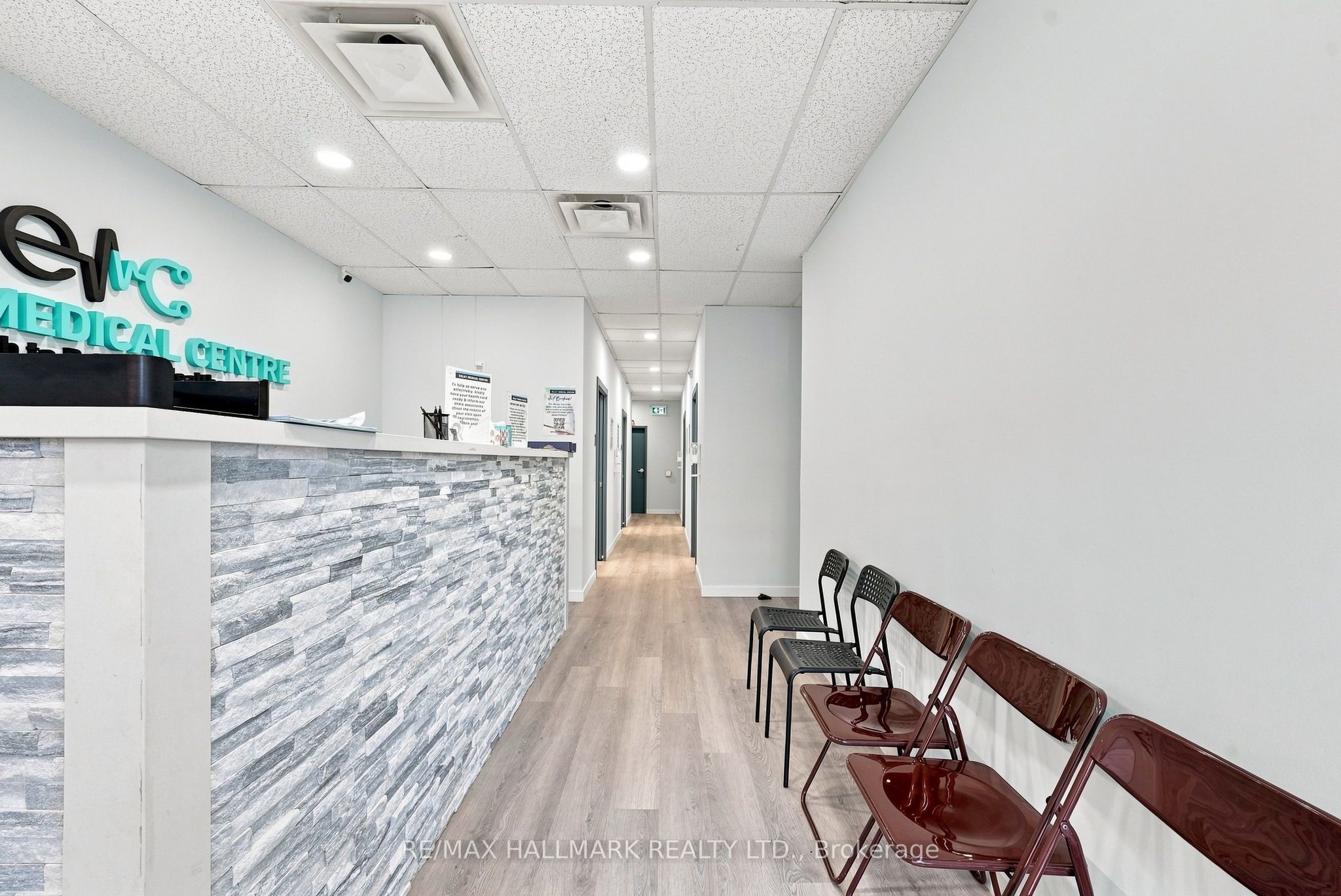 1487 Gerrard Street E Property Photo 9