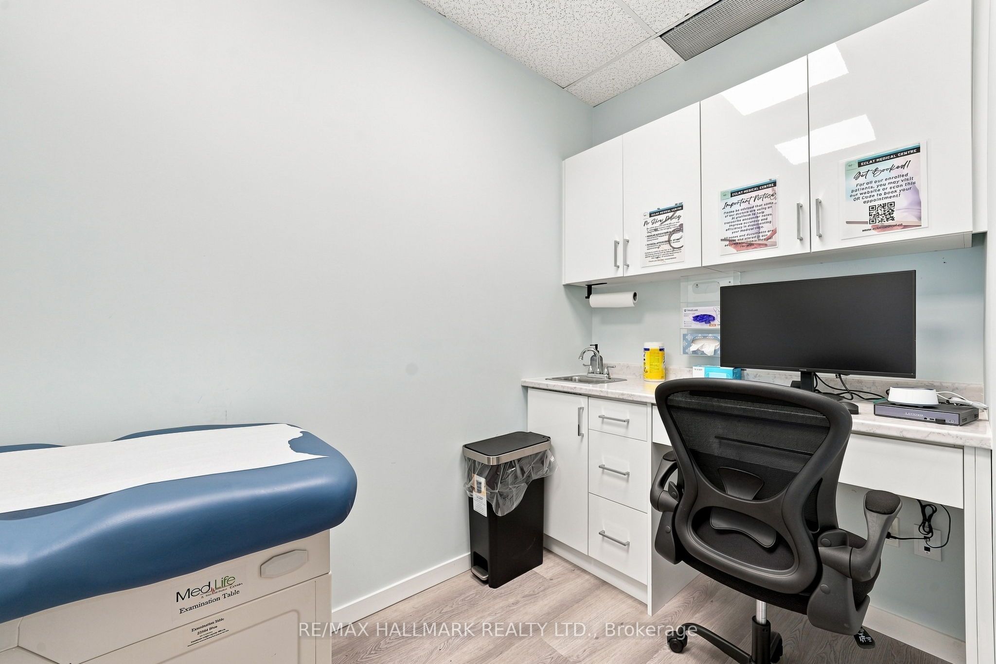 1487 Gerrard Street E Property Photo 18