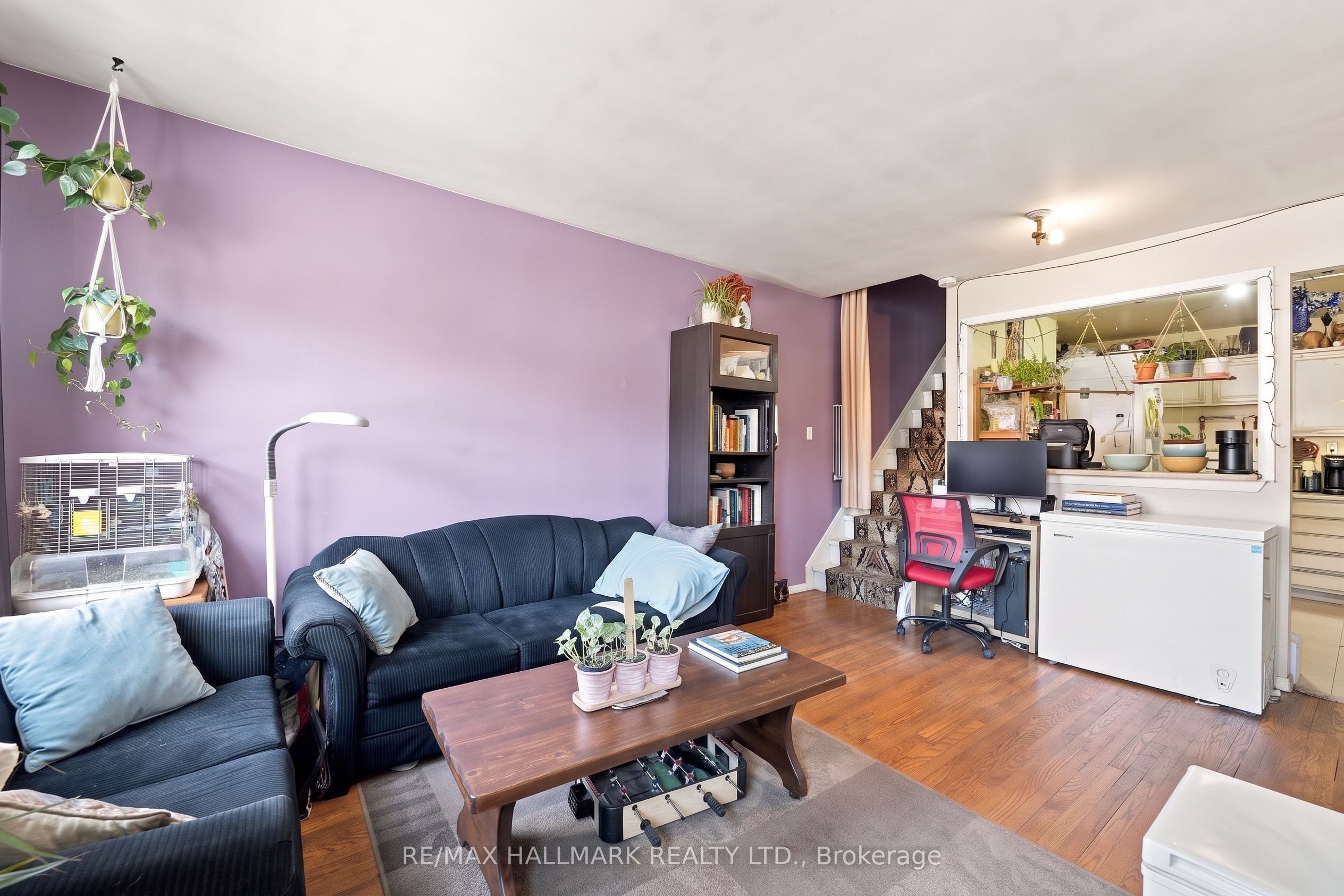 1487 Gerrard Street E Property Photo 31