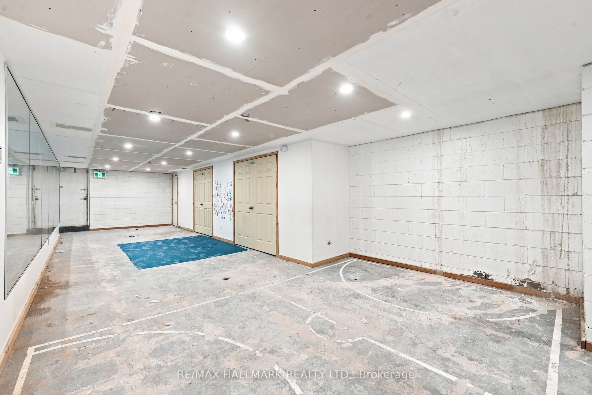 1487 Gerrard Street E Property Photo 36