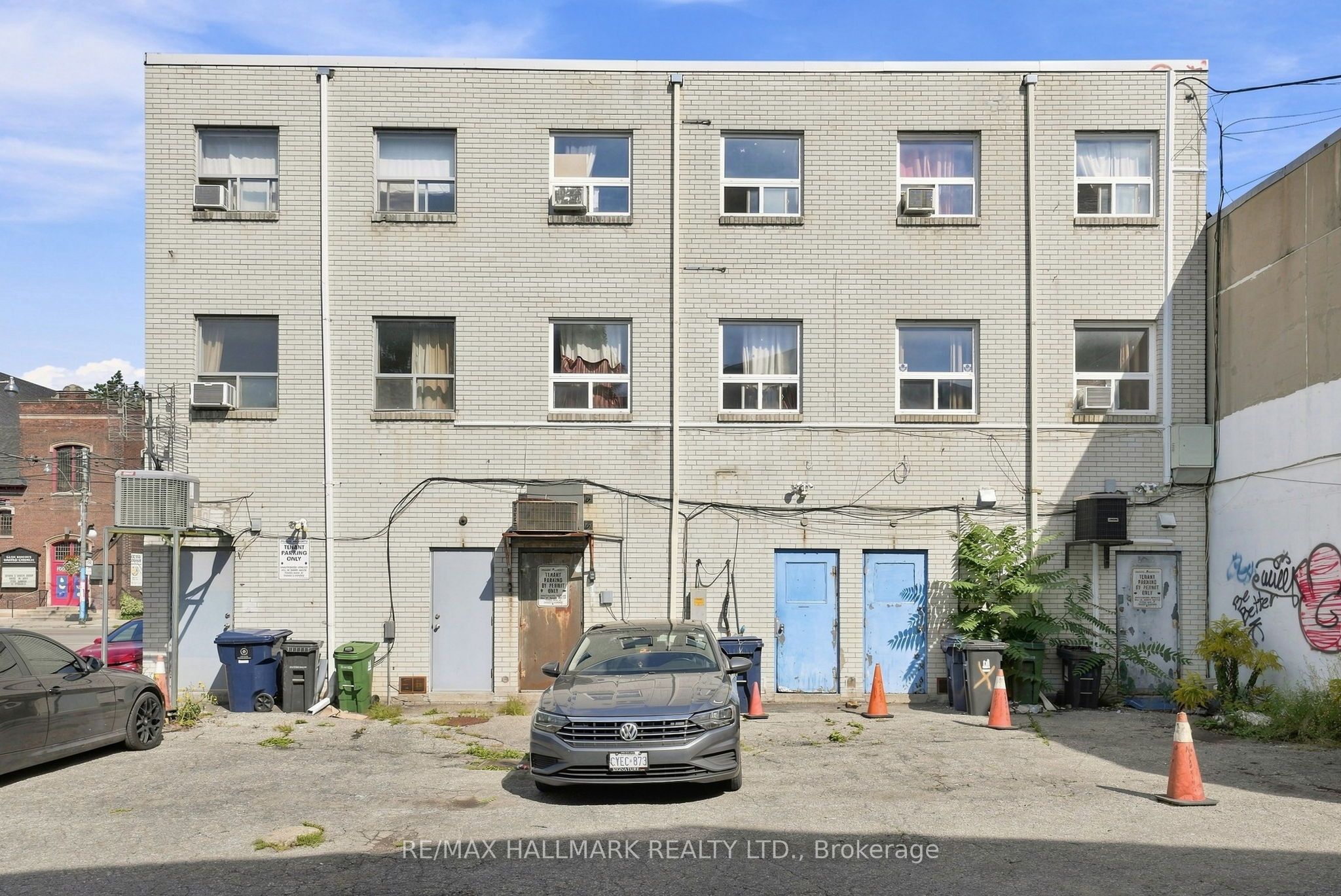 1487 Gerrard Street E Property Photo 41