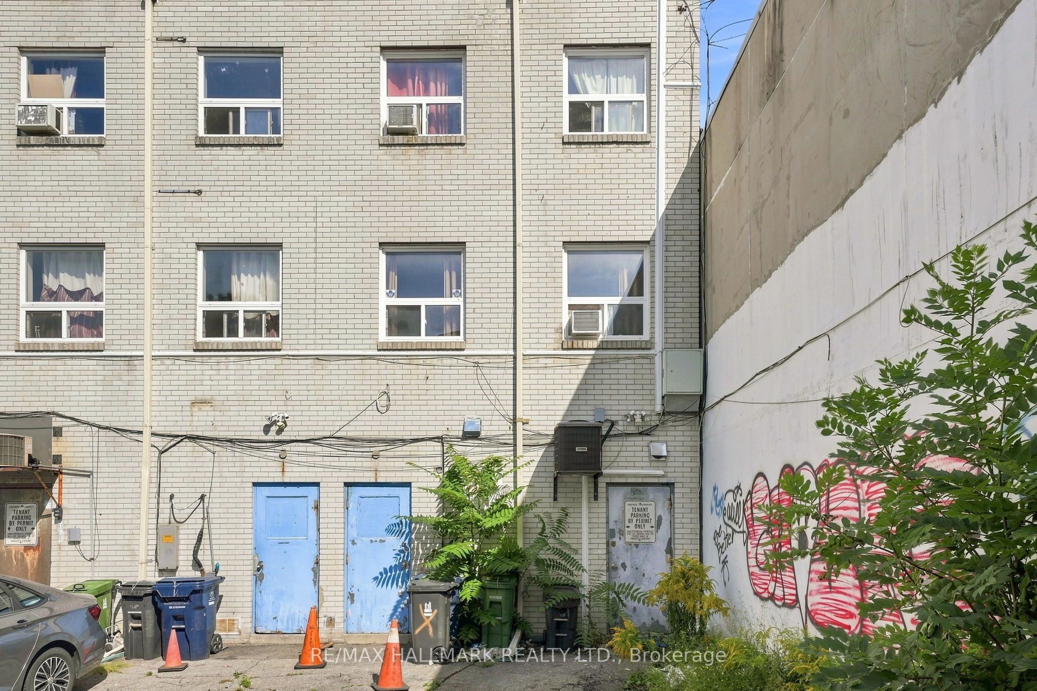 1487 Gerrard Street E Property Photo 43