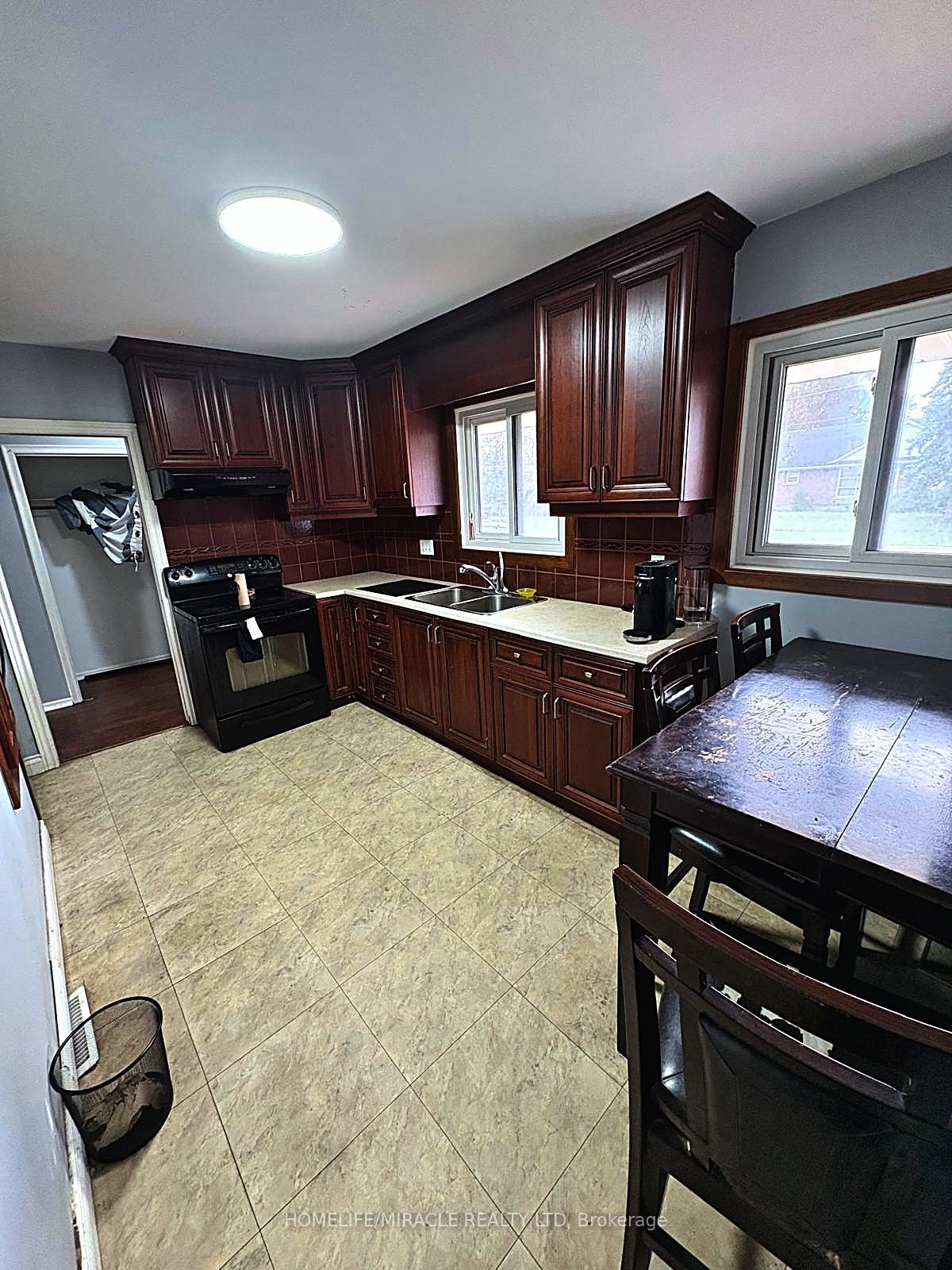 76 Switzer Drive Property Photo 1