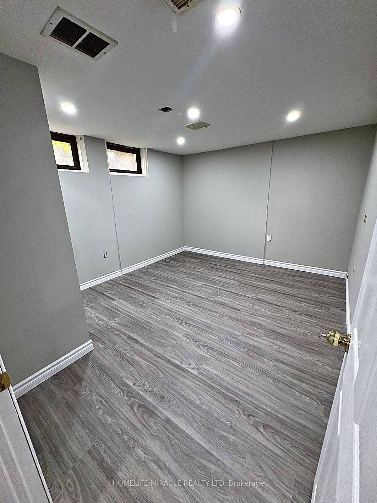 76 Switzer Drive Property Photo 16
