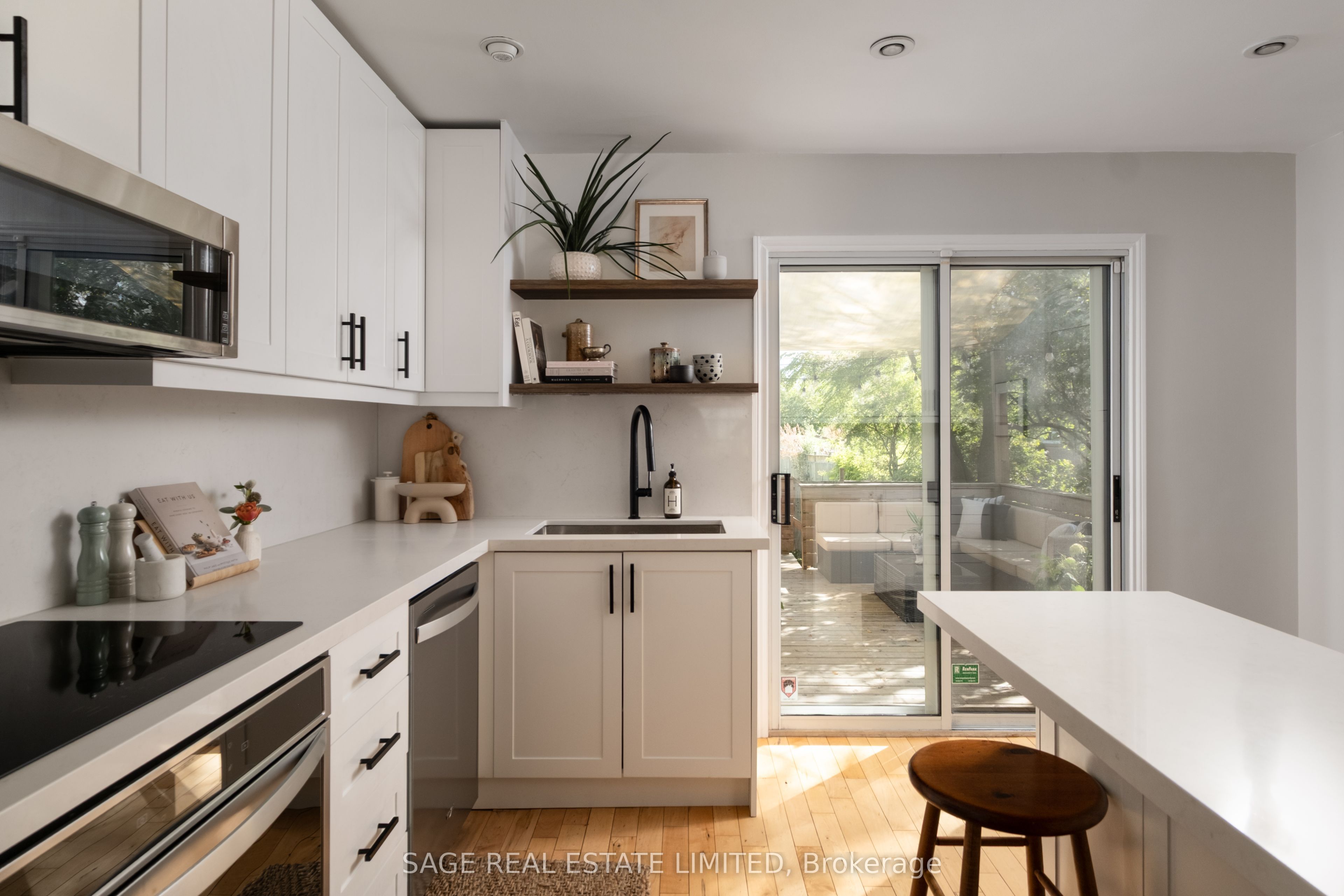 35 Chapman Avenue Property Photo 1