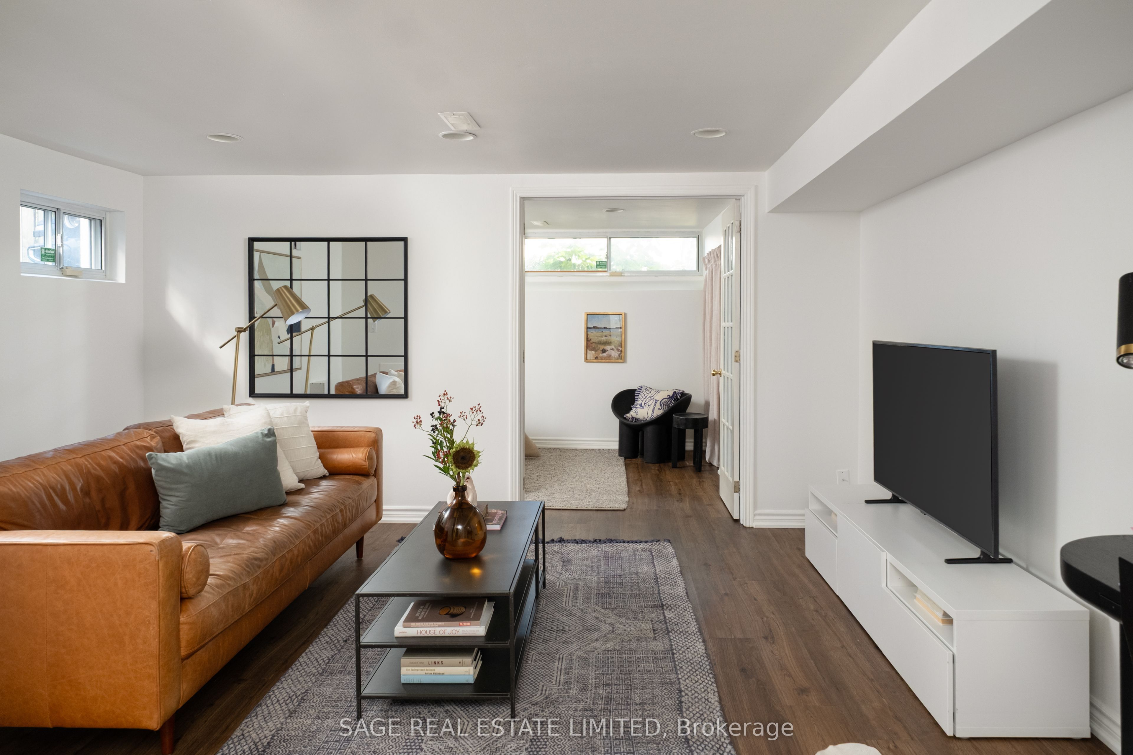 35 Chapman Avenue Property Photo 34