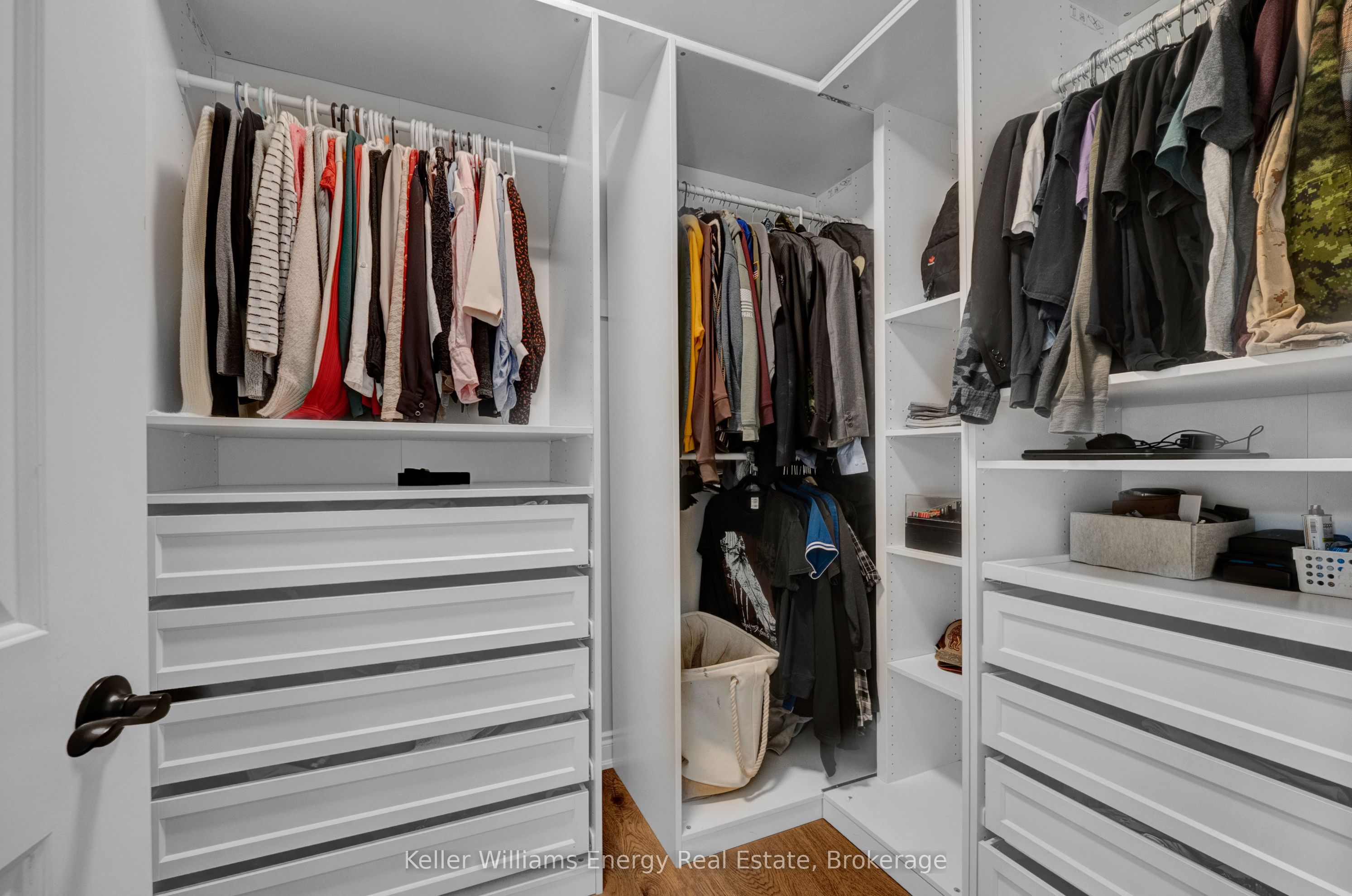 29 Waldweg Drive Property Photo 27