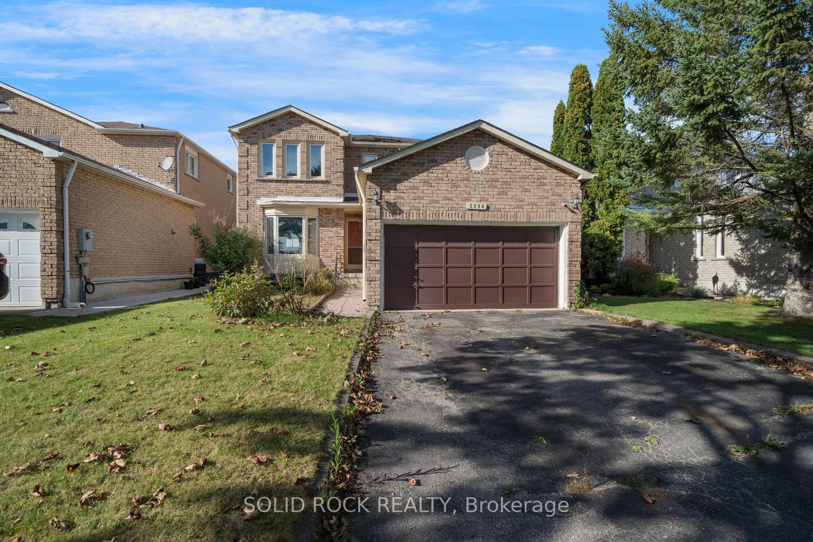 2394 Strathmore Crescent Property Photo 1
