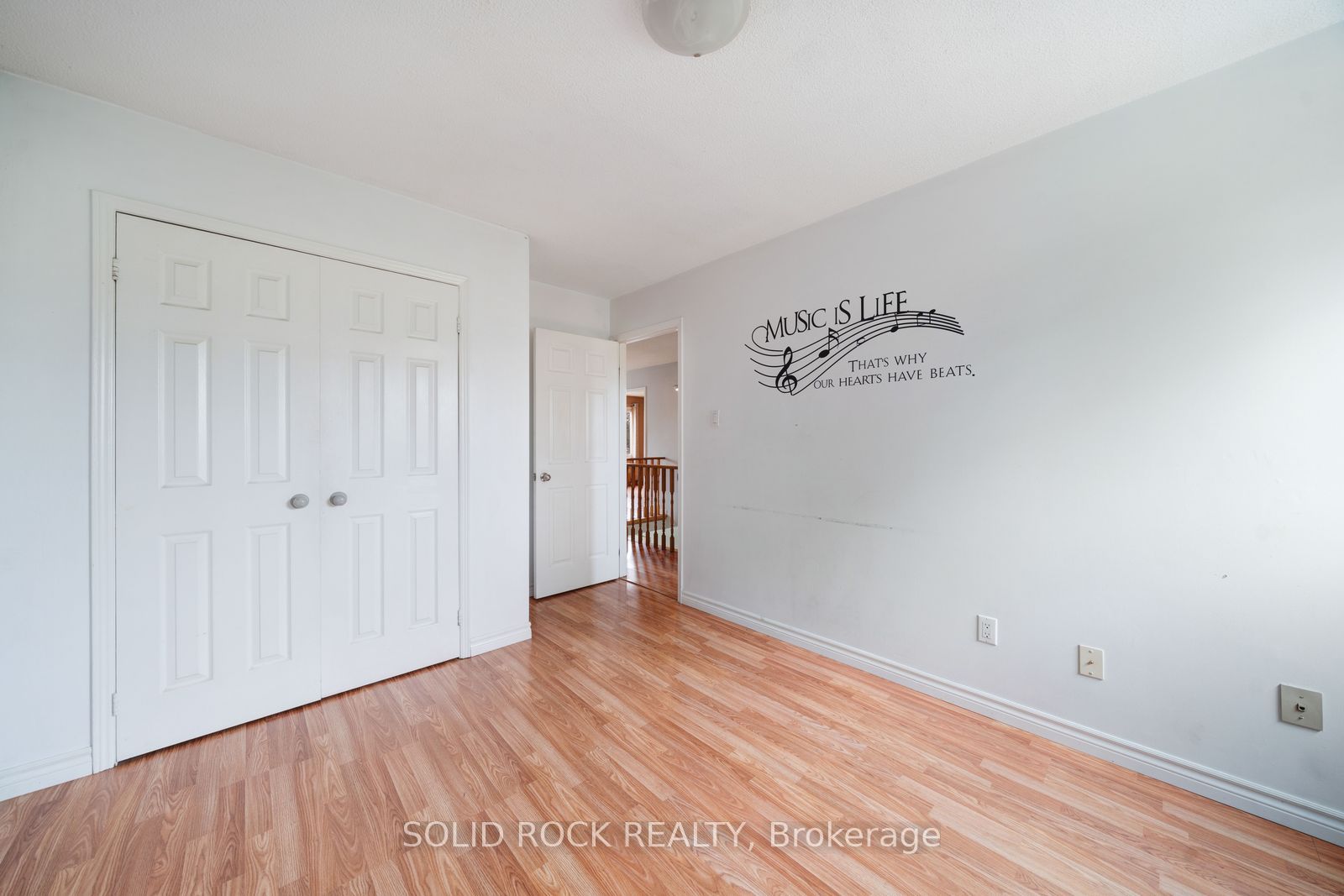 2394 Strathmore Crescent Property Photo 26