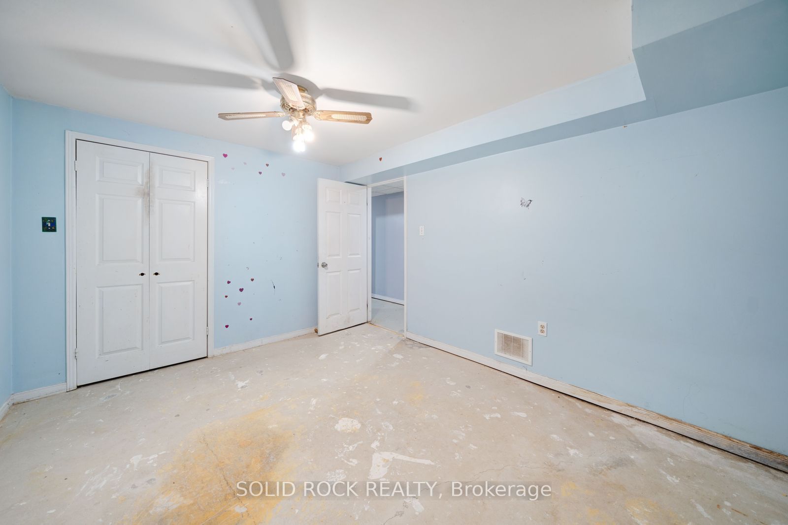 2394 Strathmore Crescent Property Photo 36