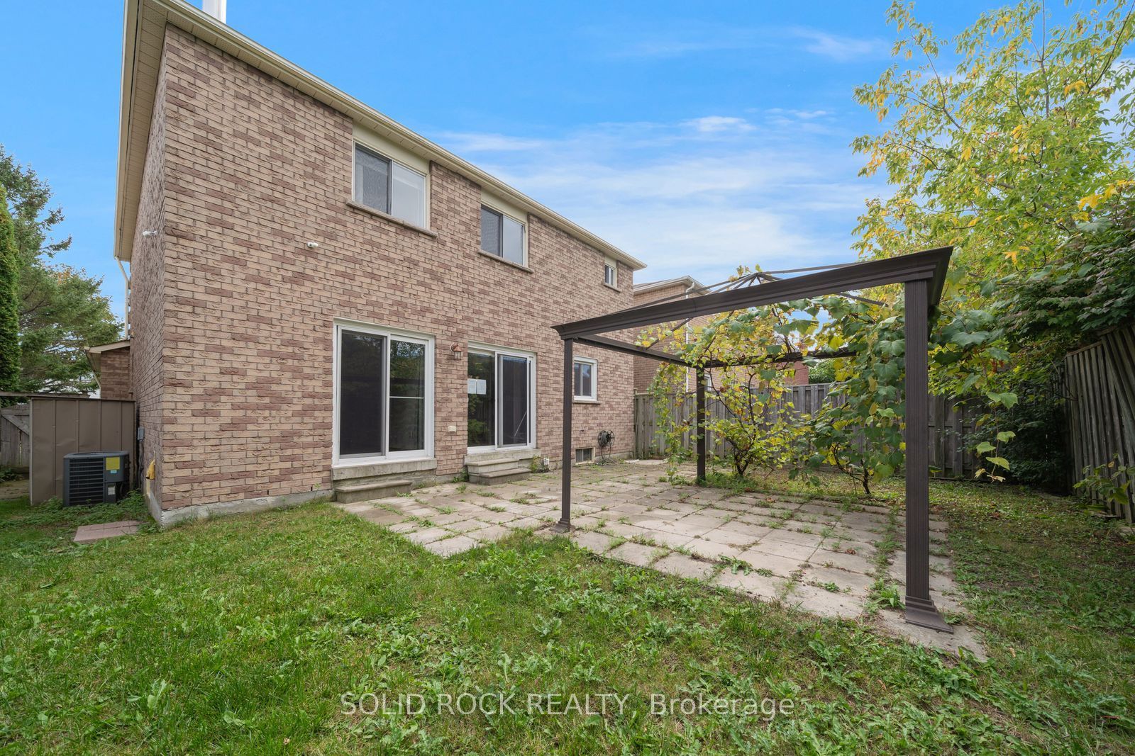 2394 Strathmore Crescent Property Photo 41