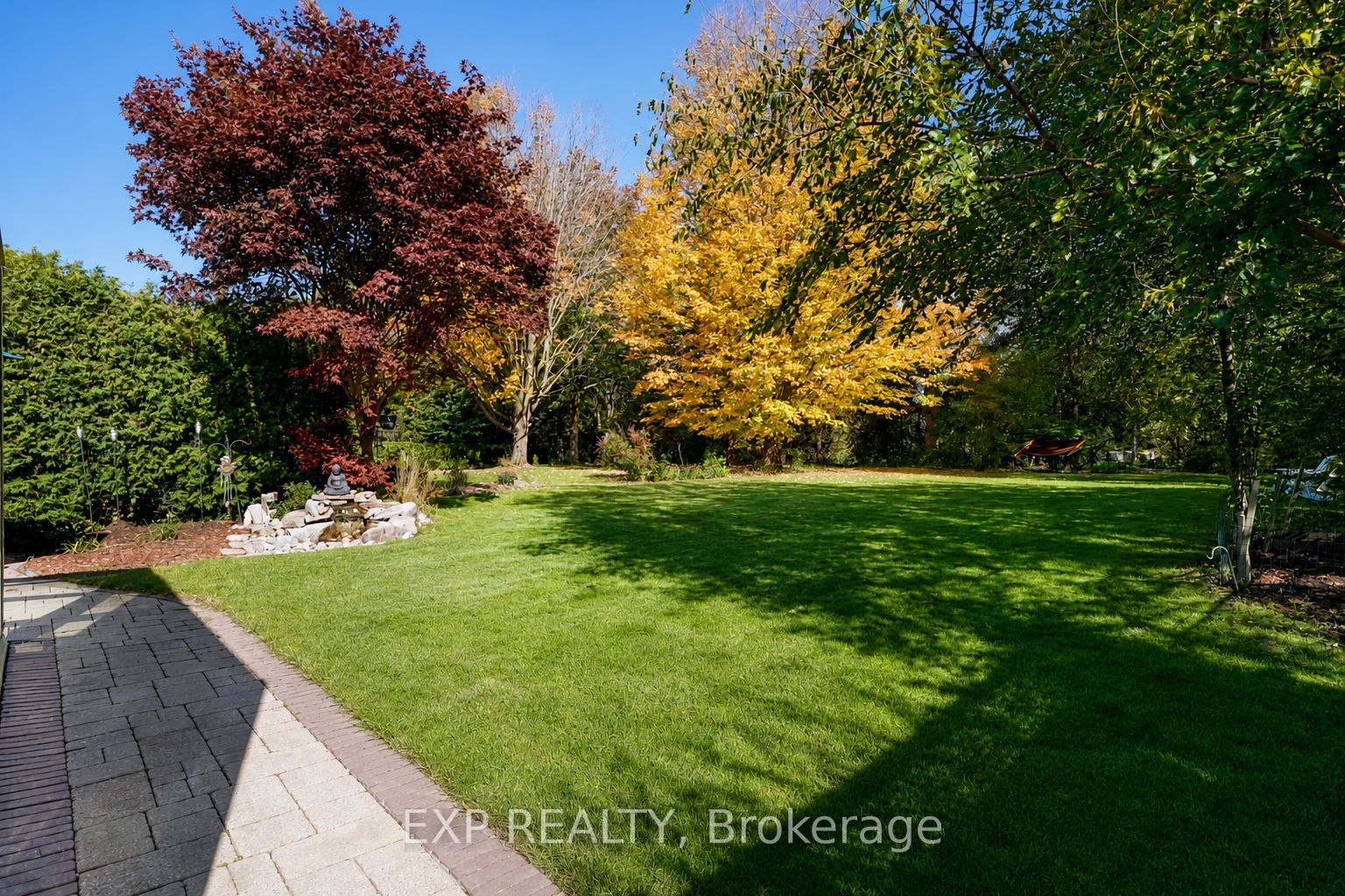 74 Henderson Drive Property Photo 3