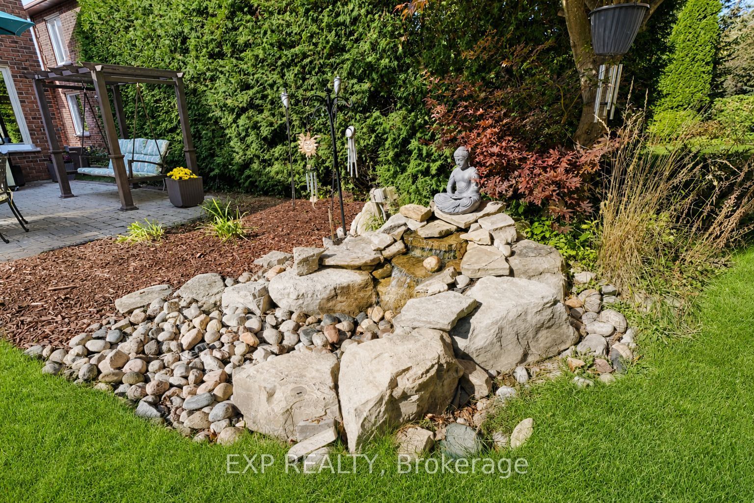 74 Henderson Drive Property Photo 8