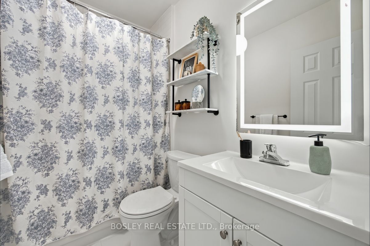 158 Bastedo Avenue Property Photo 21