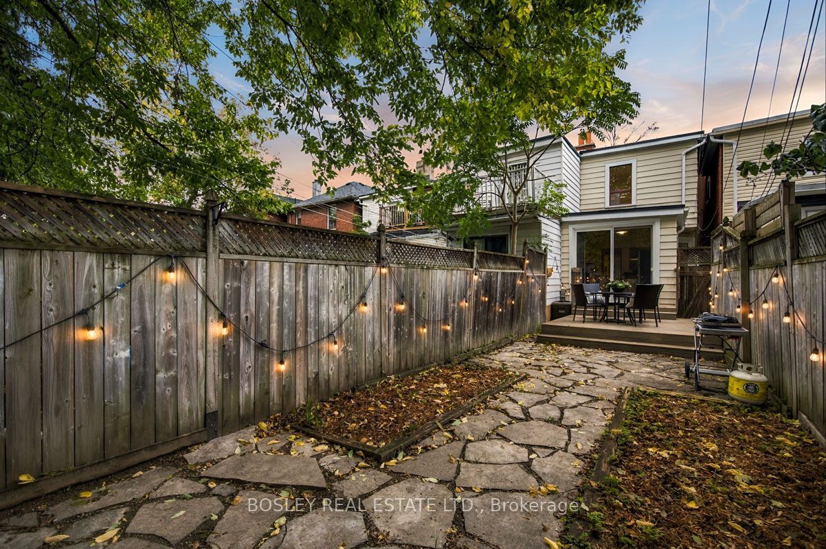 158 Bastedo Avenue Property Photo 28