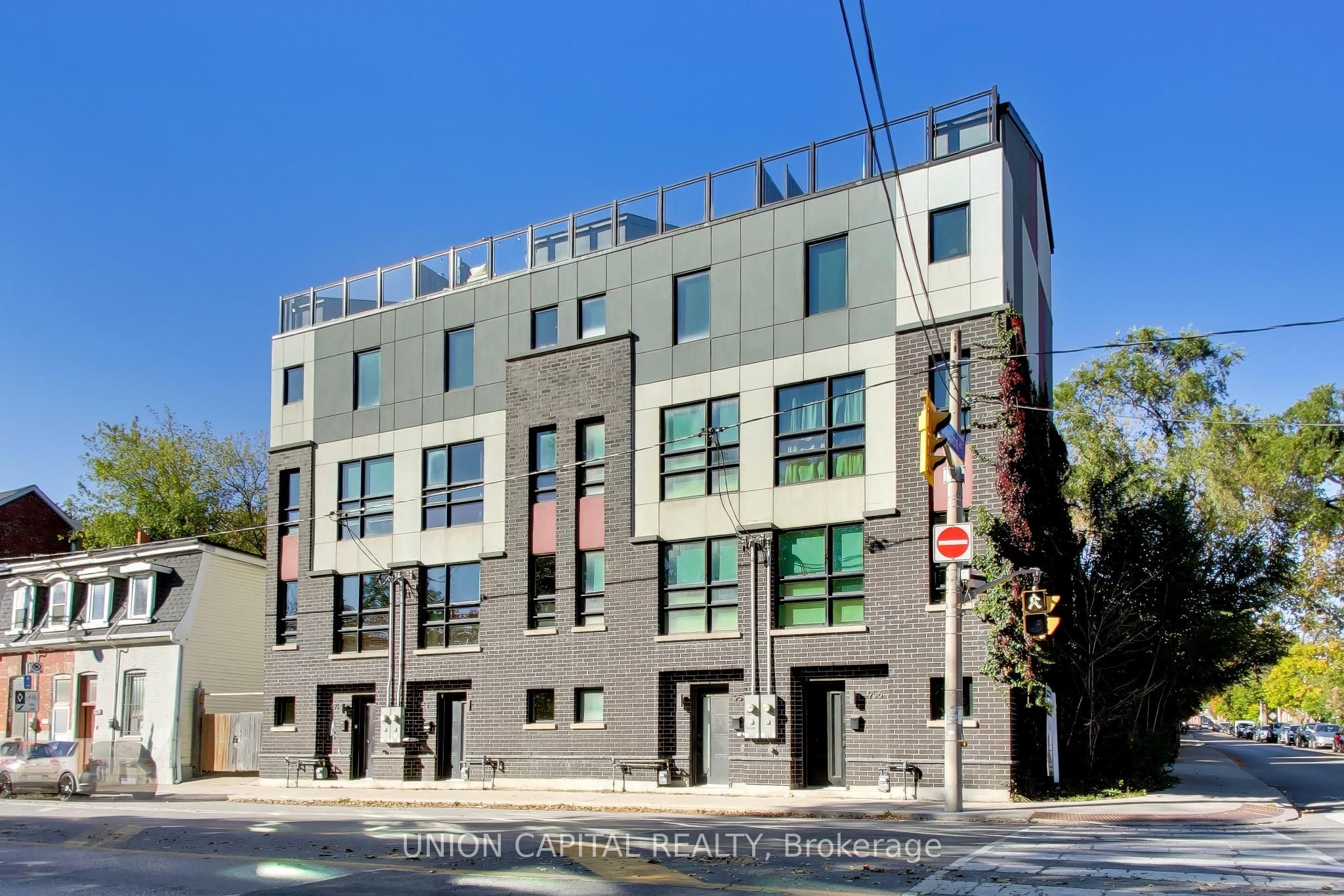 952 Dundas Street E Property Photo 2