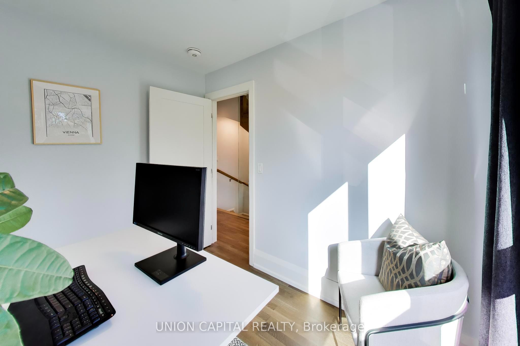 952 Dundas Street E Property Photo 19