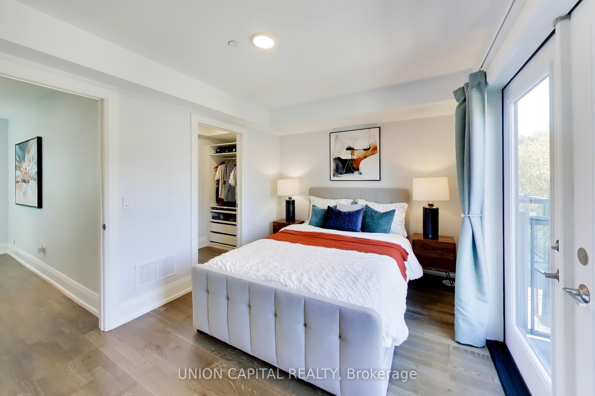 952 Dundas Street E Property Photo 23