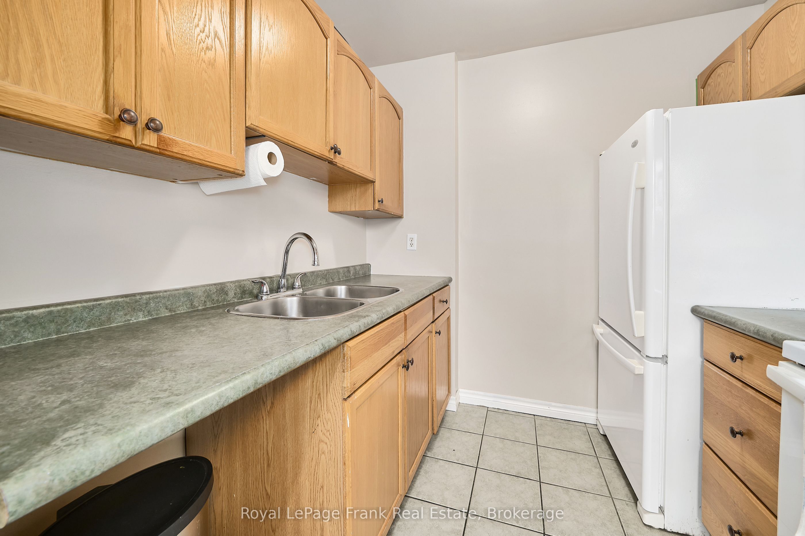 321 Blackthorn Street 39 Property Photo 9