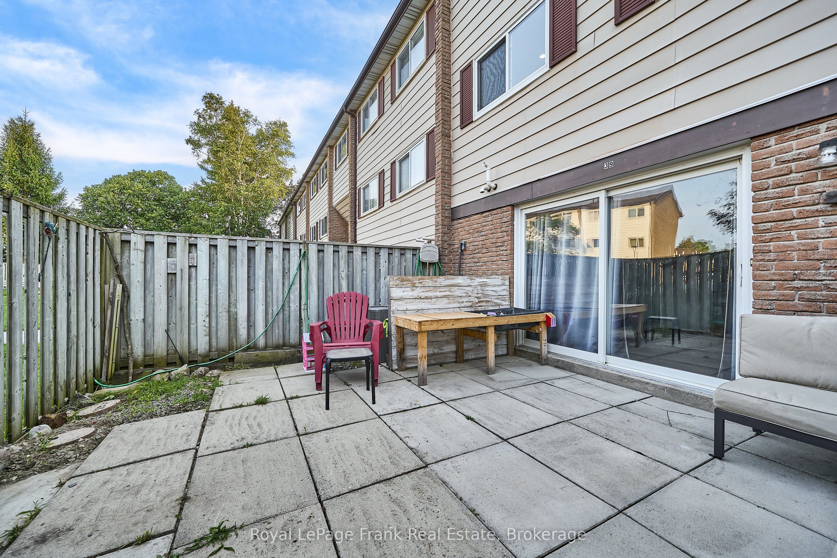 321 Blackthorn Street 39 Property Photo 23