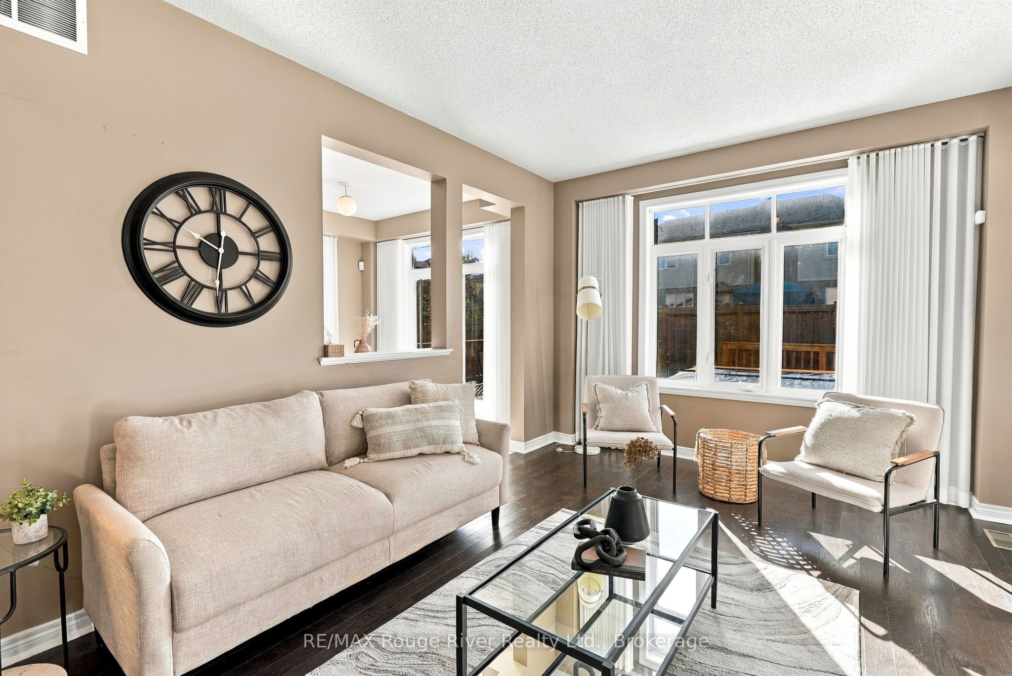 460 West Scugog Lane Property Photo 8