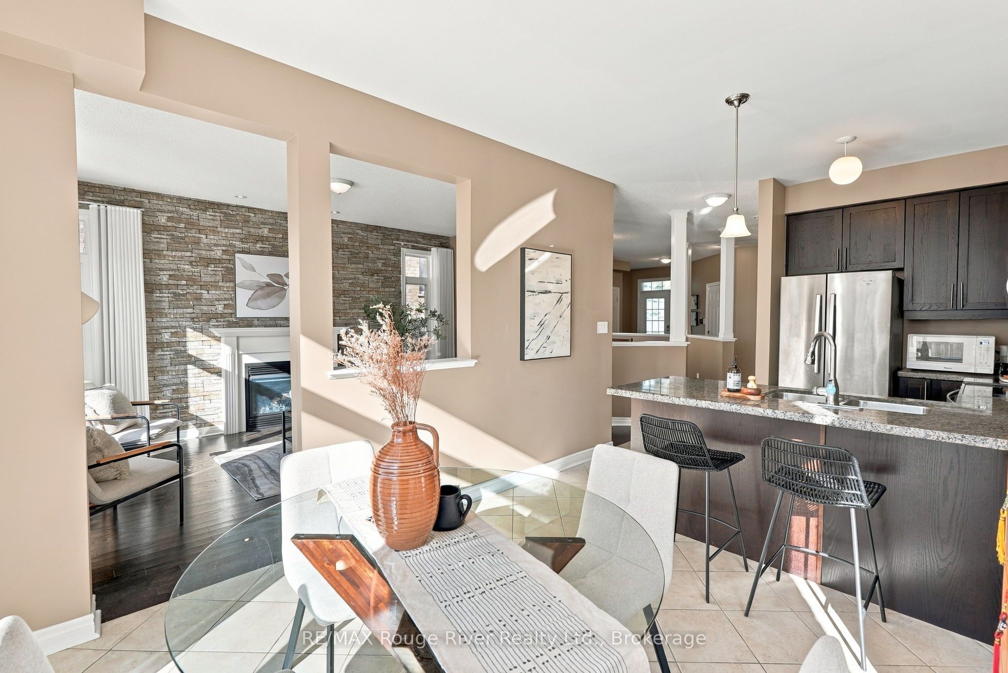 460 West Scugog Lane Property Photo 13