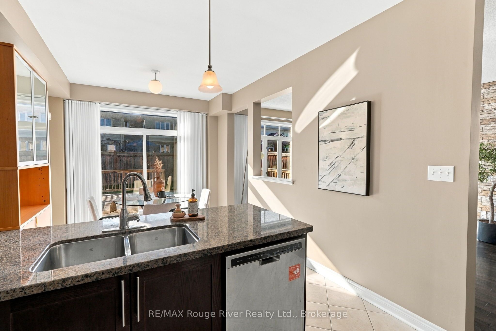 460 West Scugog Lane Property Photo 18