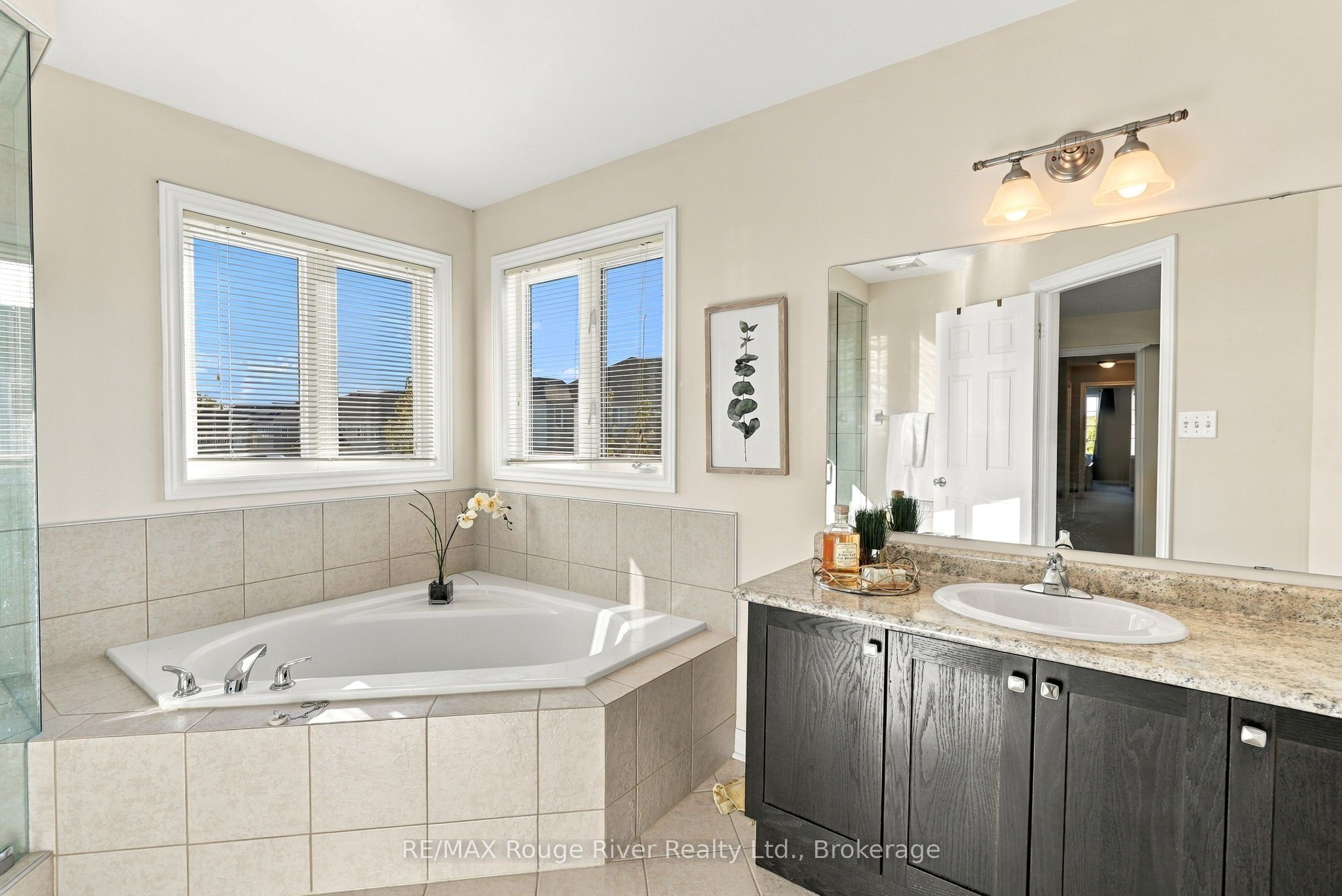 460 West Scugog Lane Property Photo 24