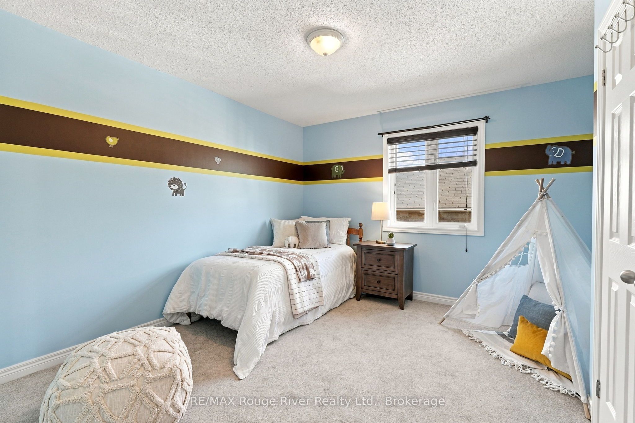 460 West Scugog Lane Property Photo 29
