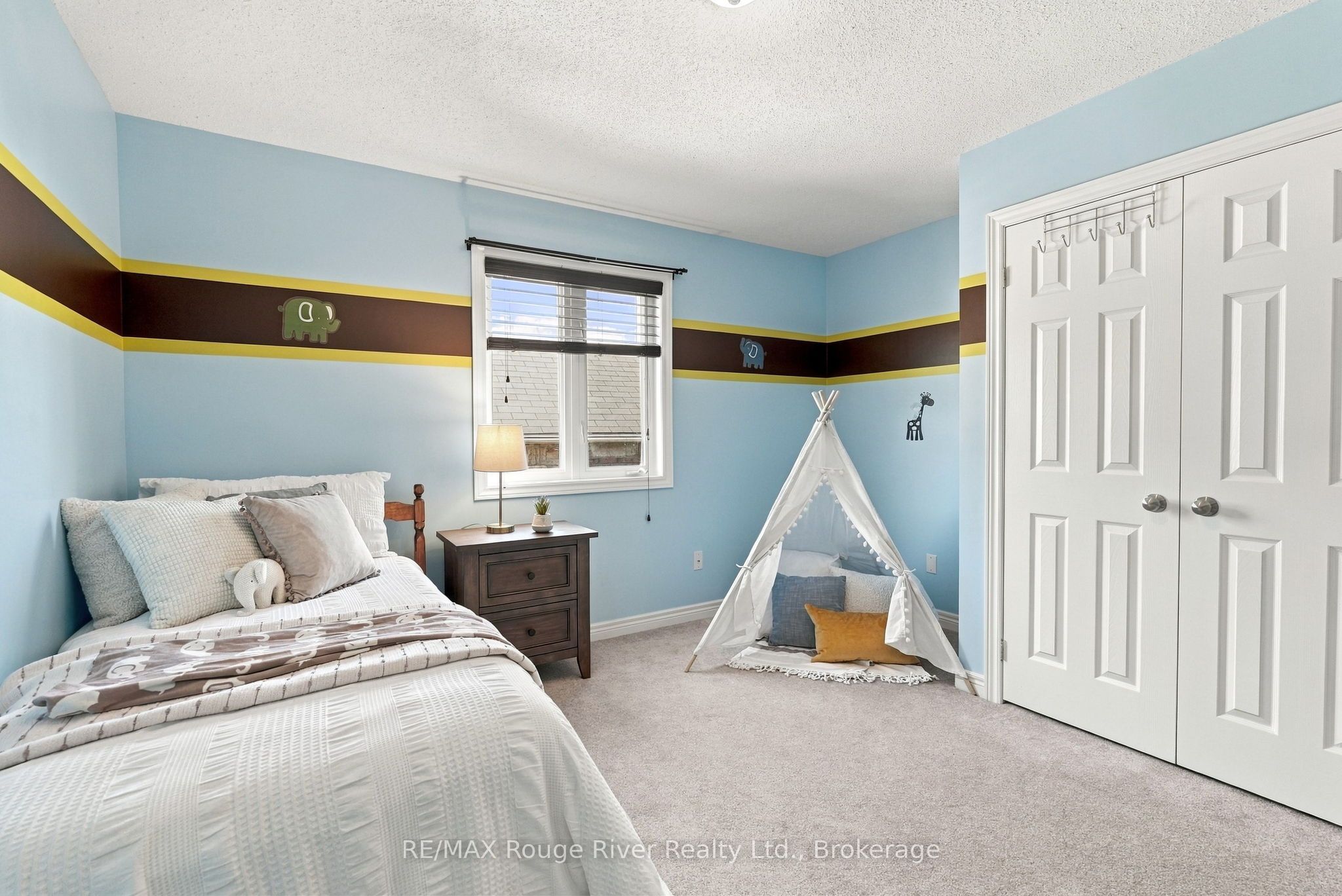 460 West Scugog Lane Property Photo 30