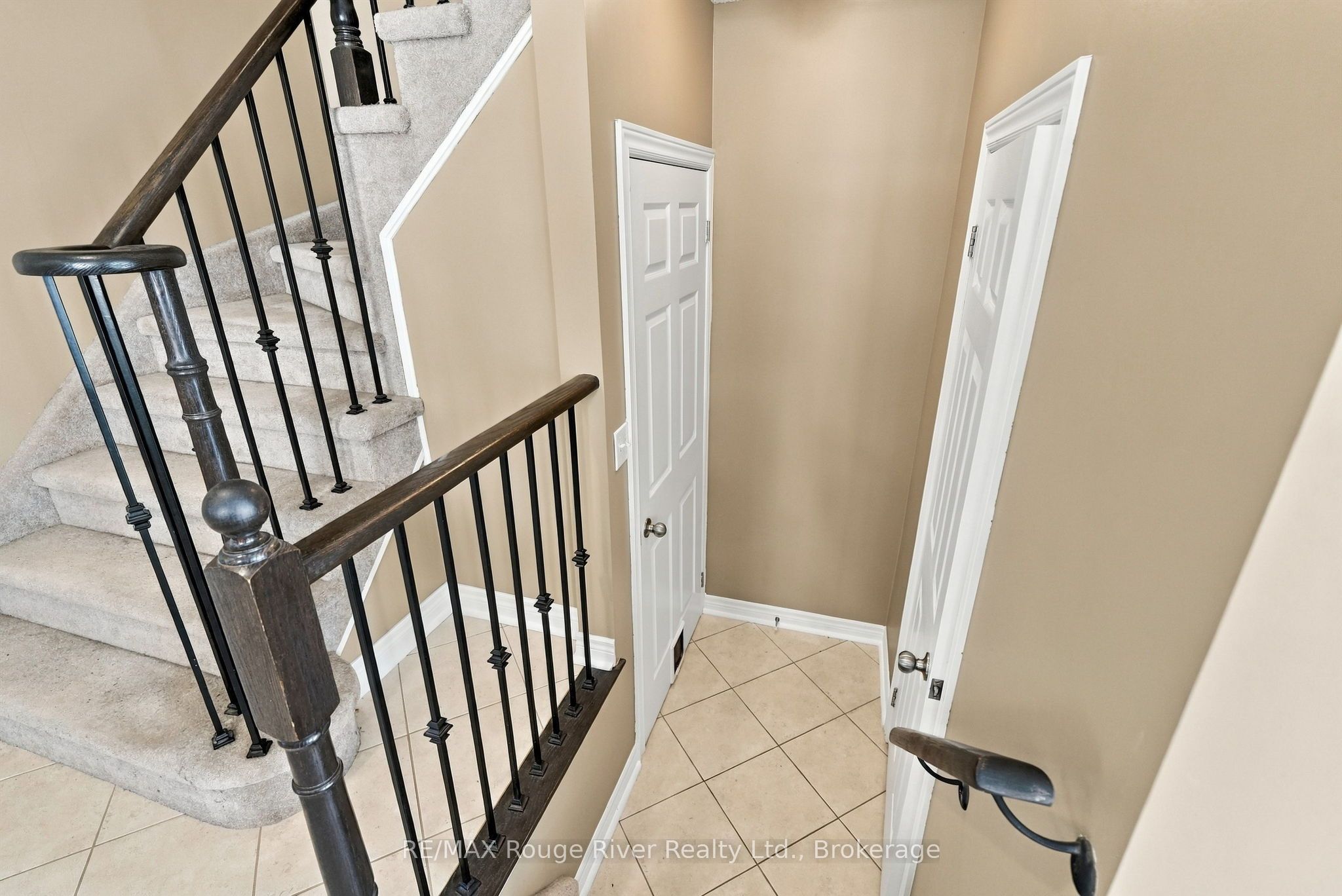 460 West Scugog Lane Property Photo 37