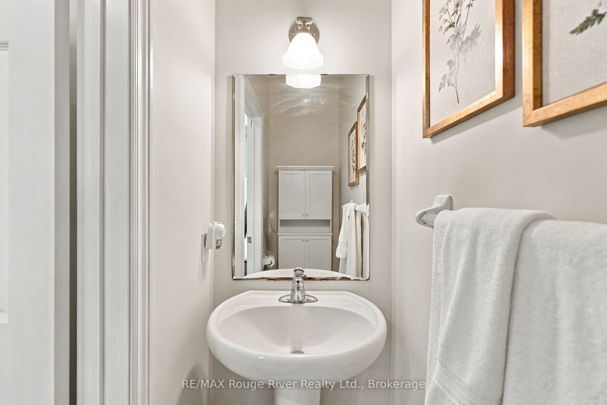 460 West Scugog Lane Property Photo 38