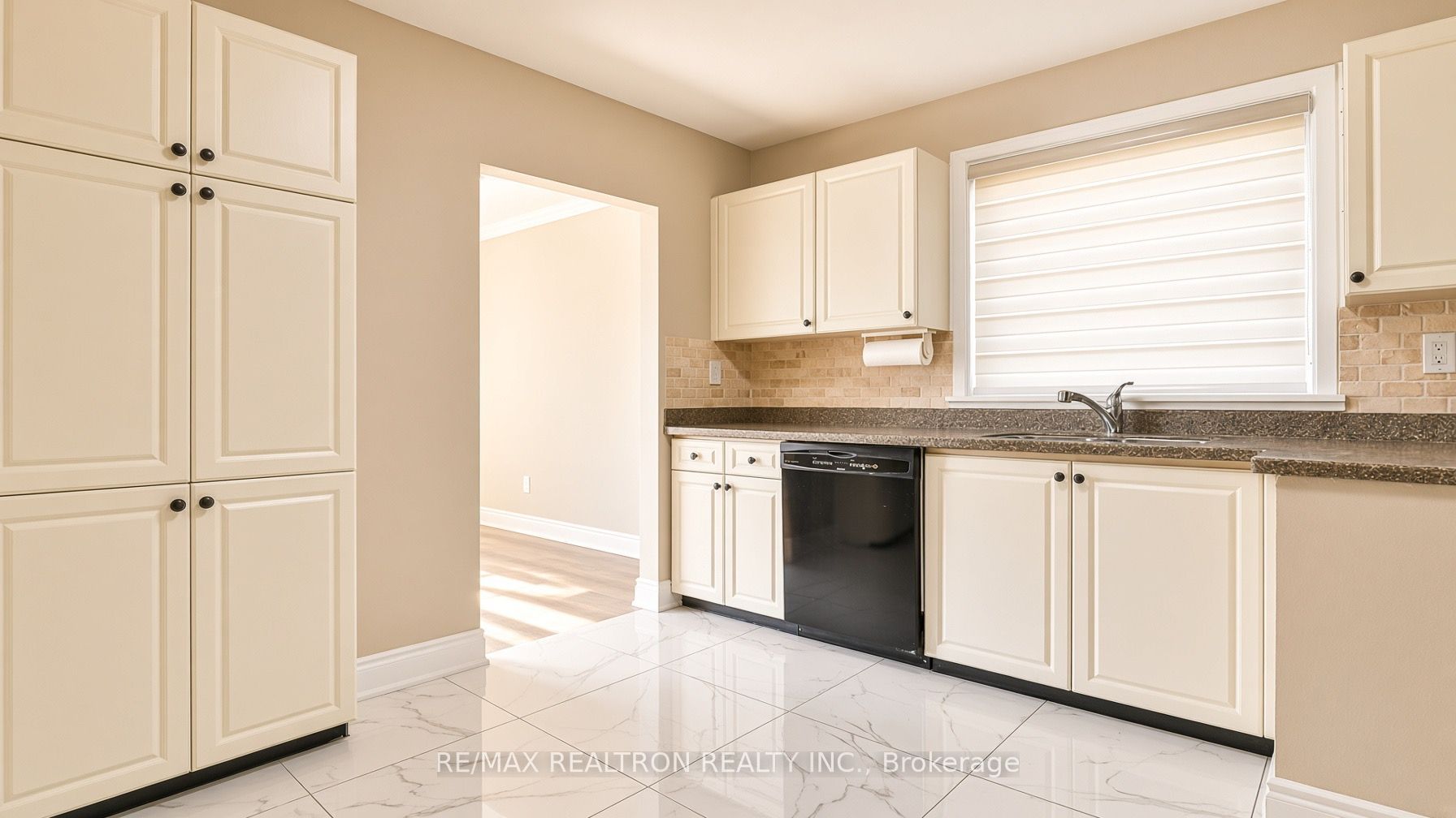 26 Nuffield Drive Upper Property Photo 2