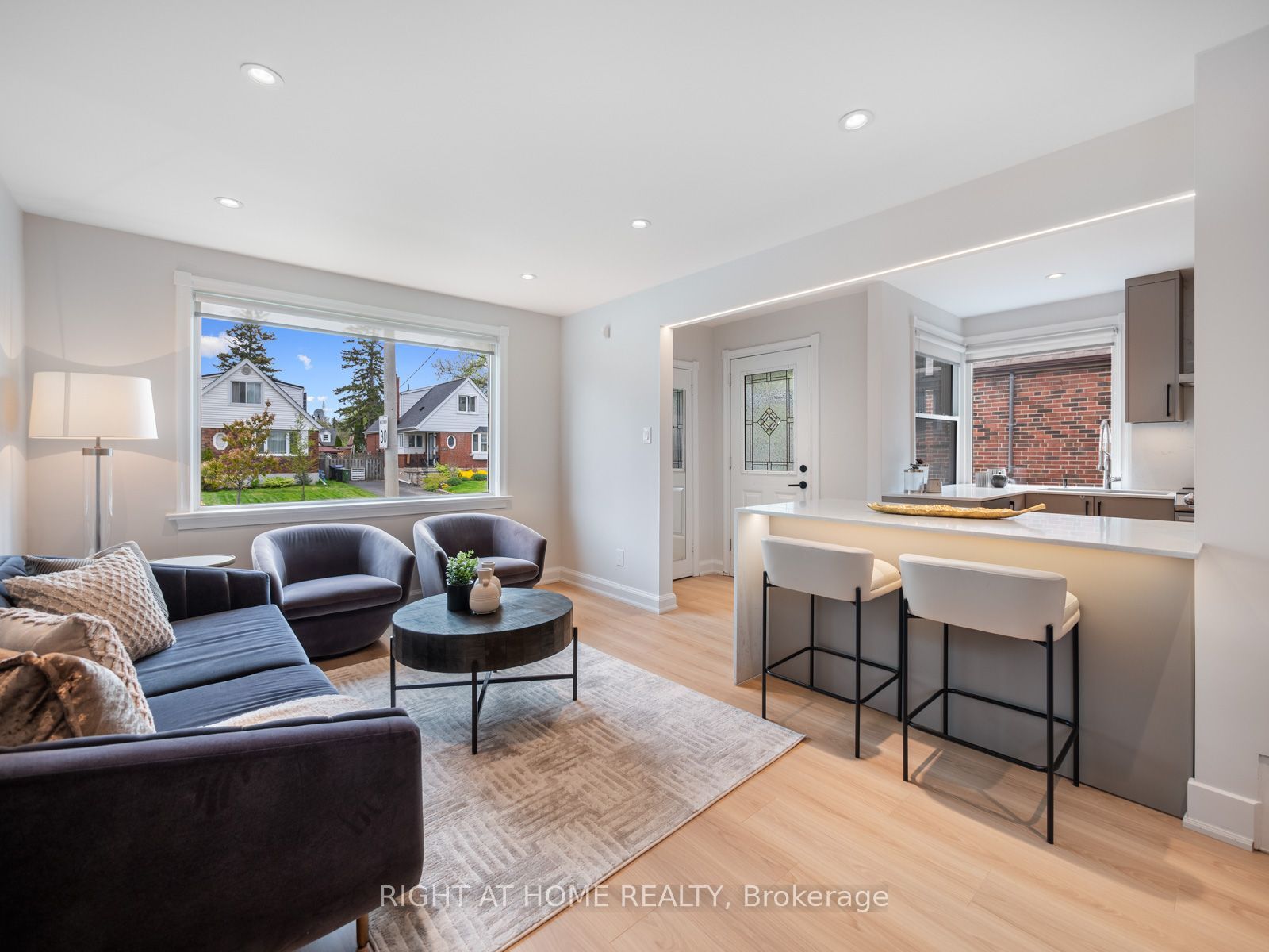 49 Amsterdam Avenue Property Photo 4
