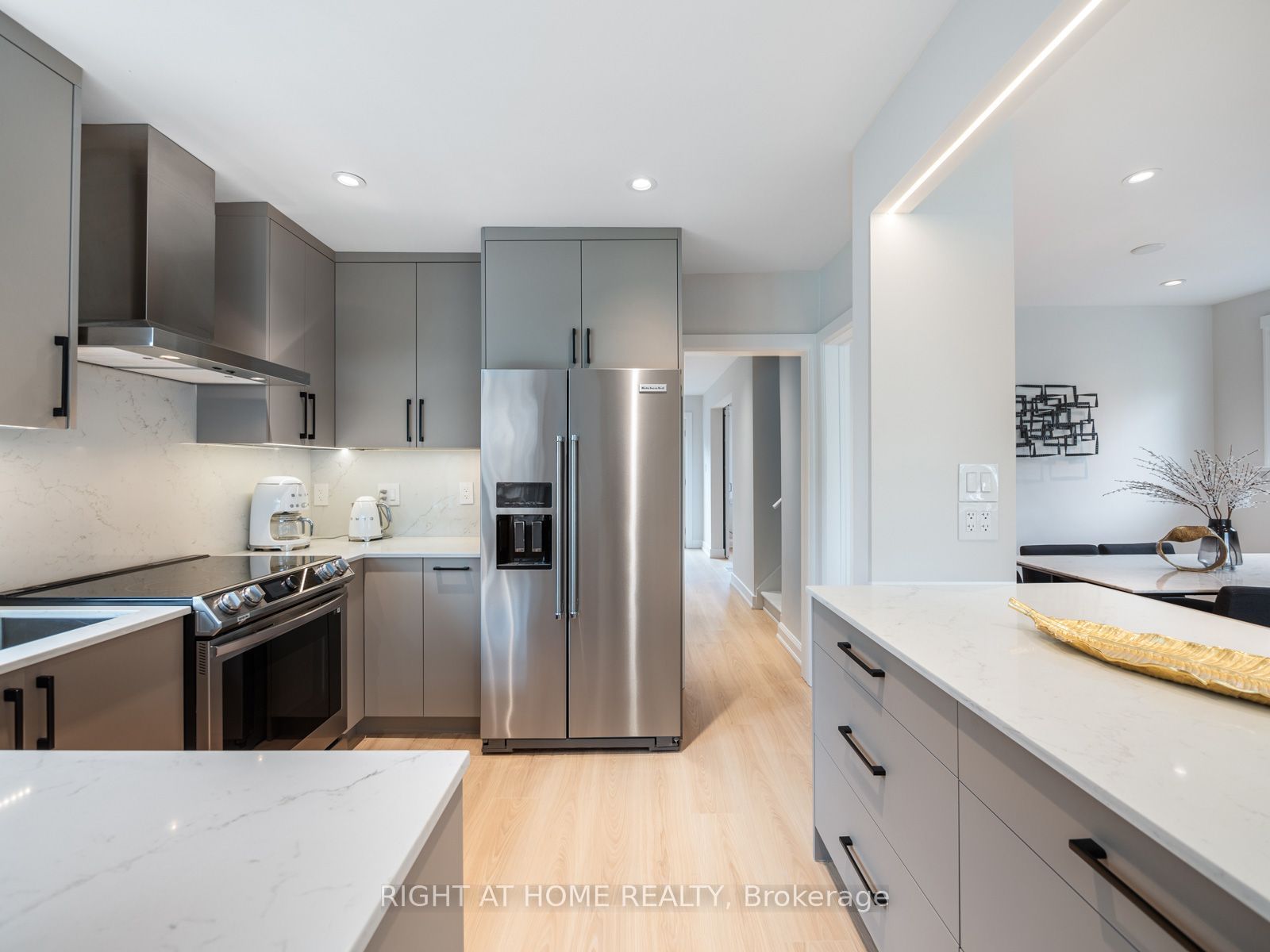 49 Amsterdam Avenue Property Photo 7