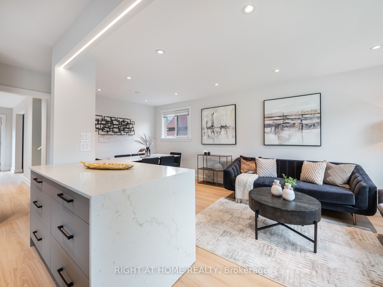 49 Amsterdam Avenue Property Photo 9